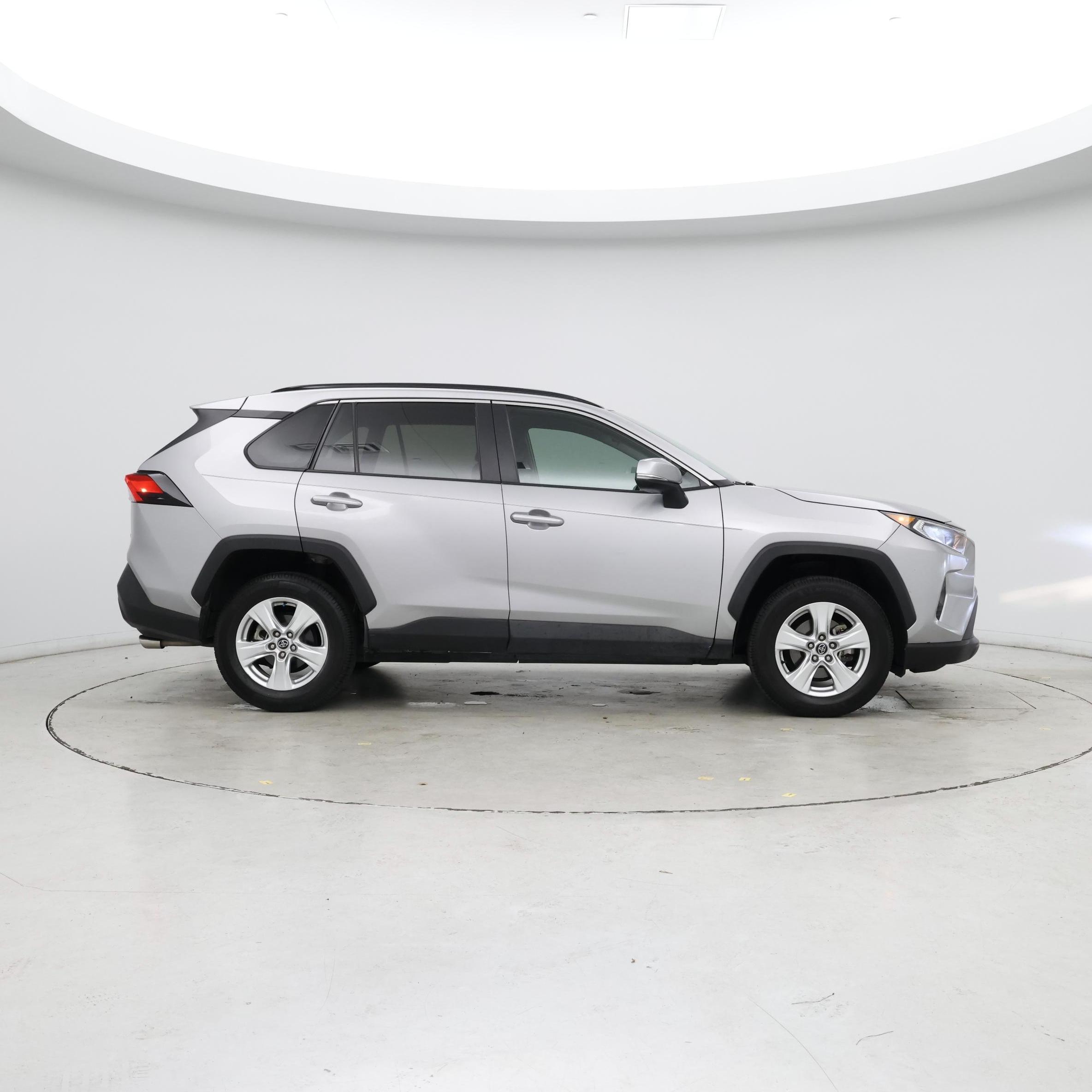 Thumbnail: 2020 Toyota RAV4 - 7