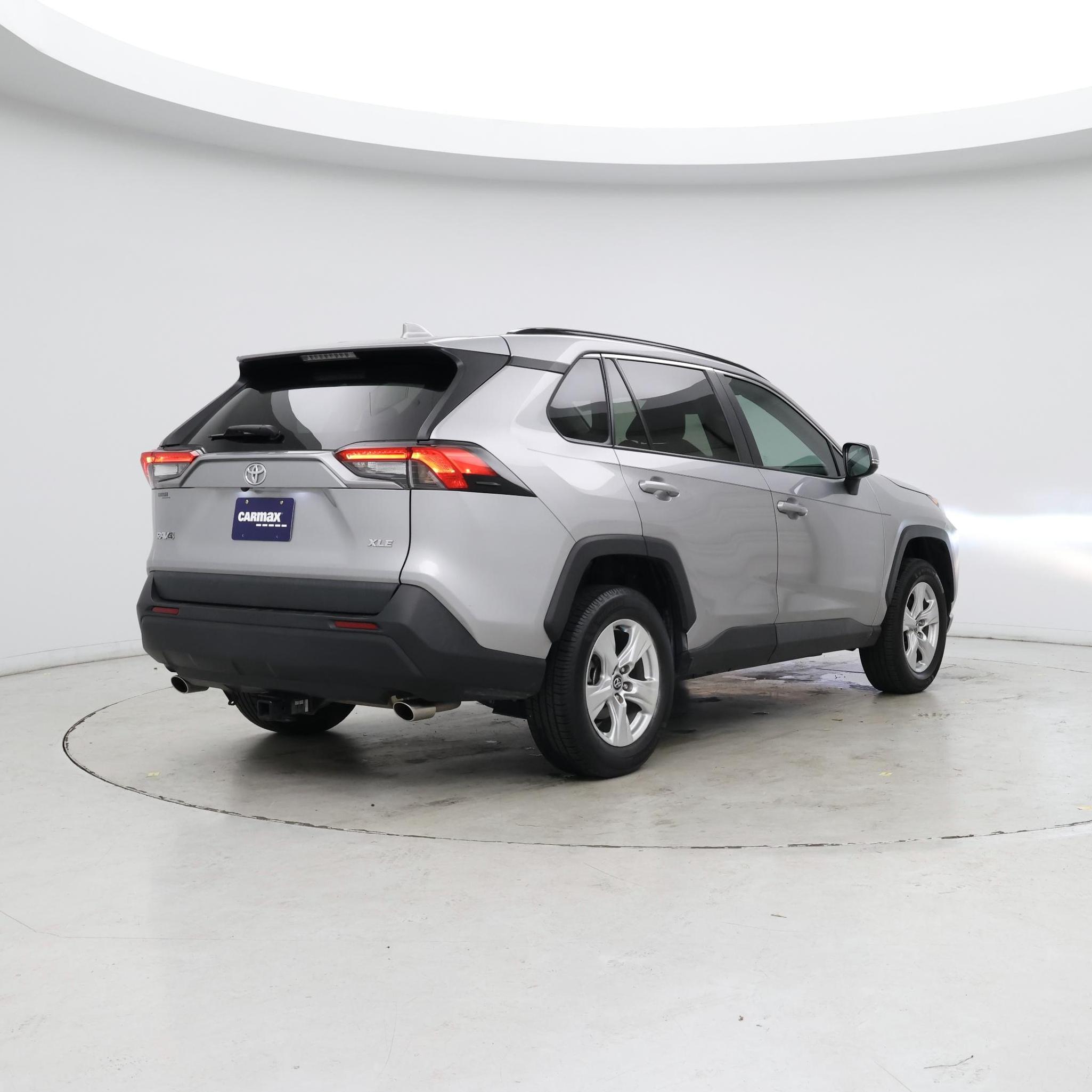 Thumbnail: 2020 Toyota RAV4 - 8