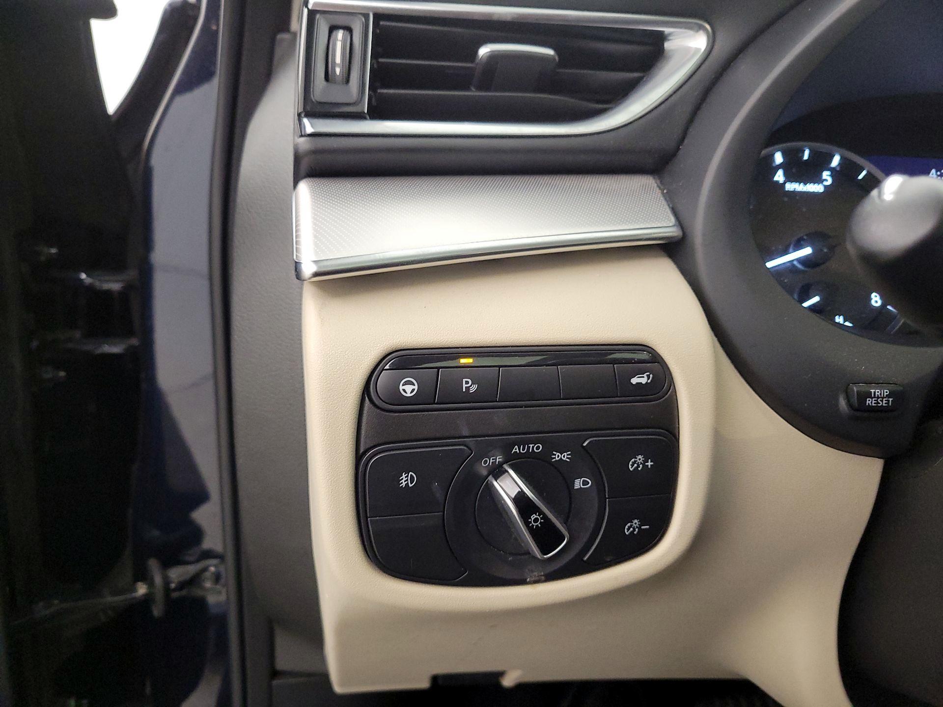 Thumbnail: 2021 INFINITI QX50 - 13