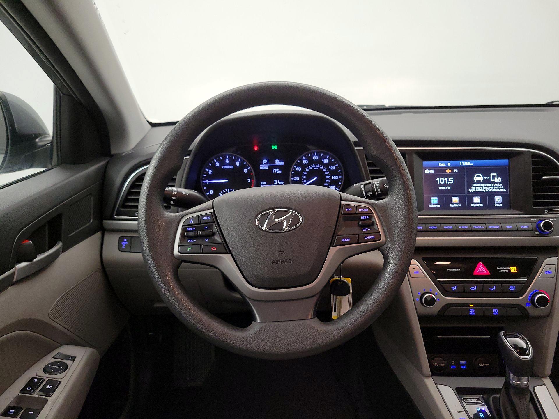 Thumbnail: 2017 Hyundai Elantra - 10