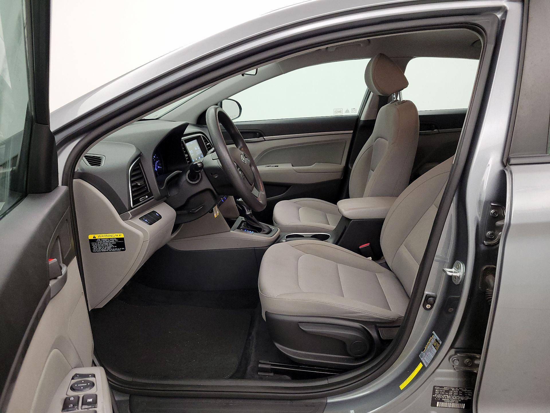 Thumbnail: 2017 Hyundai Elantra - 11