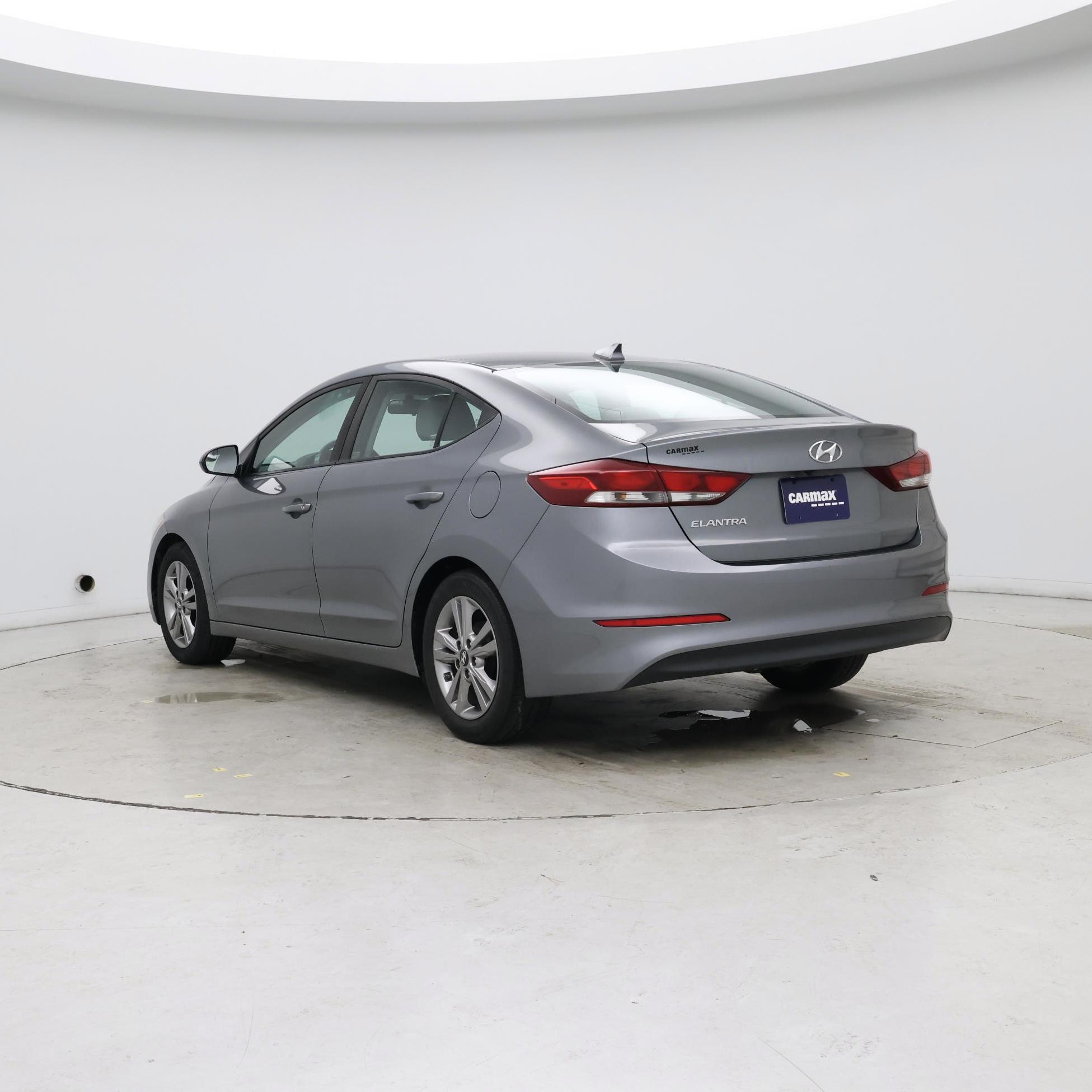 Thumbnail: 2017 Hyundai Elantra - 2