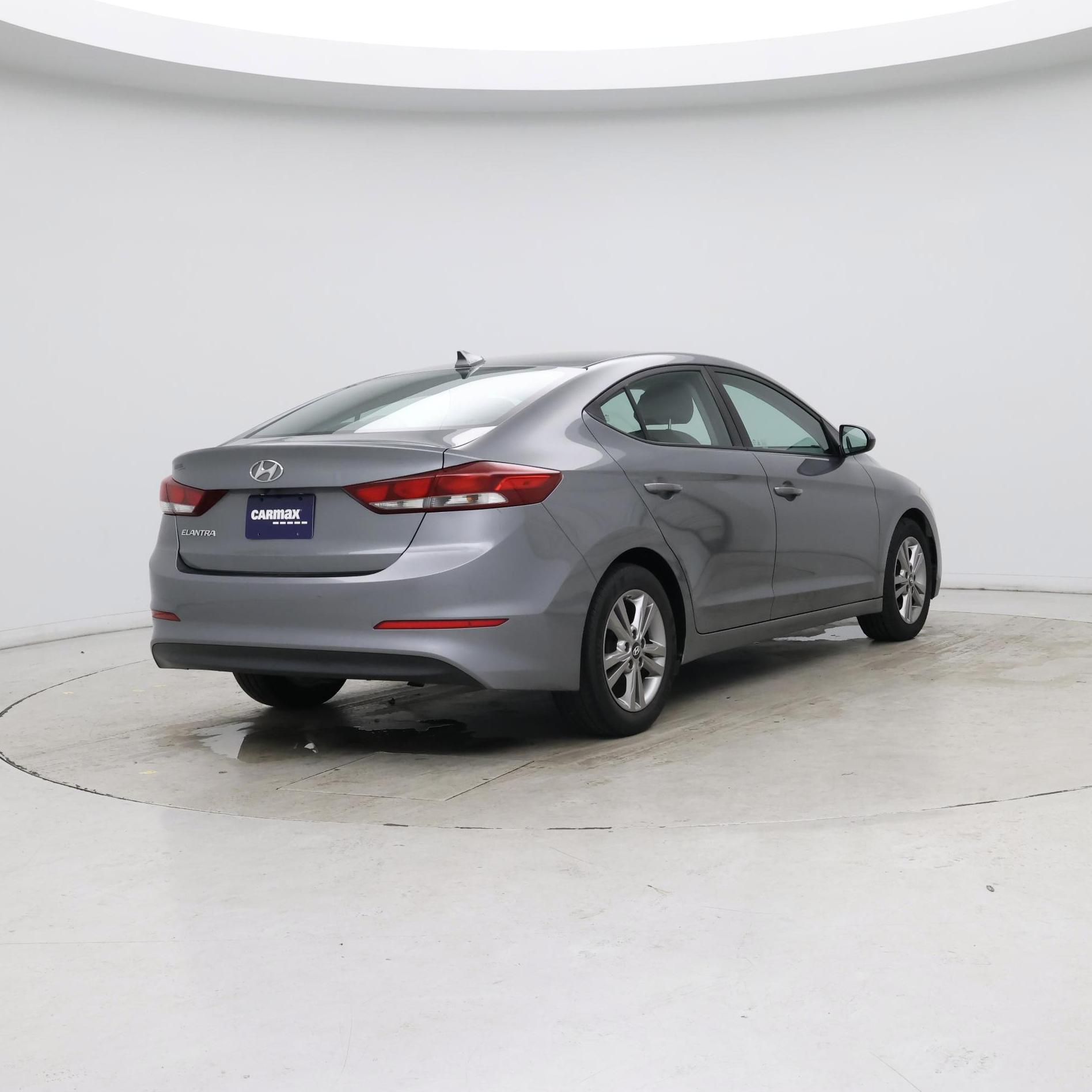 Thumbnail: 2017 Hyundai Elantra - 8