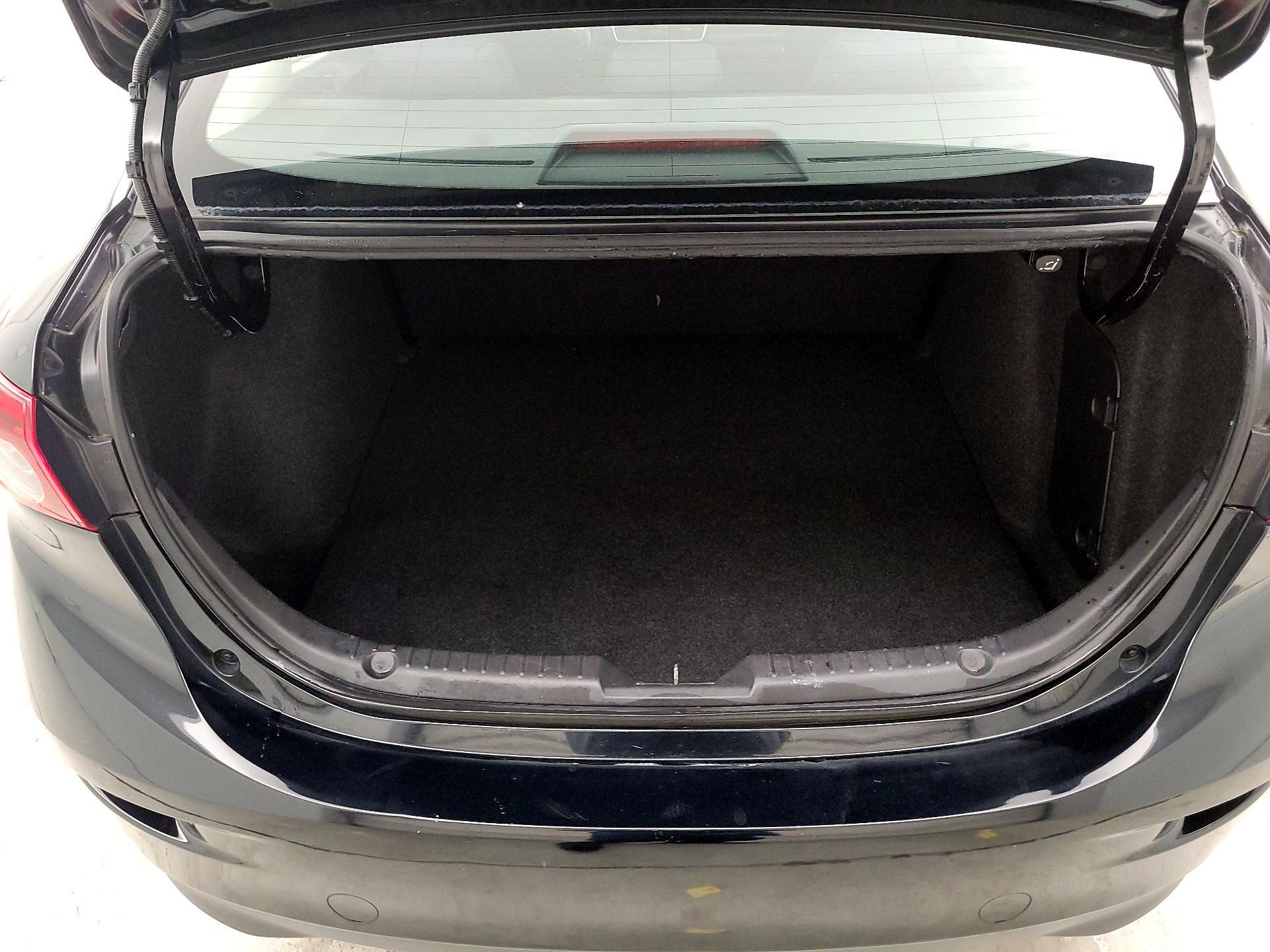 Thumbnail: 2015 Mazda Mazda3 - 19