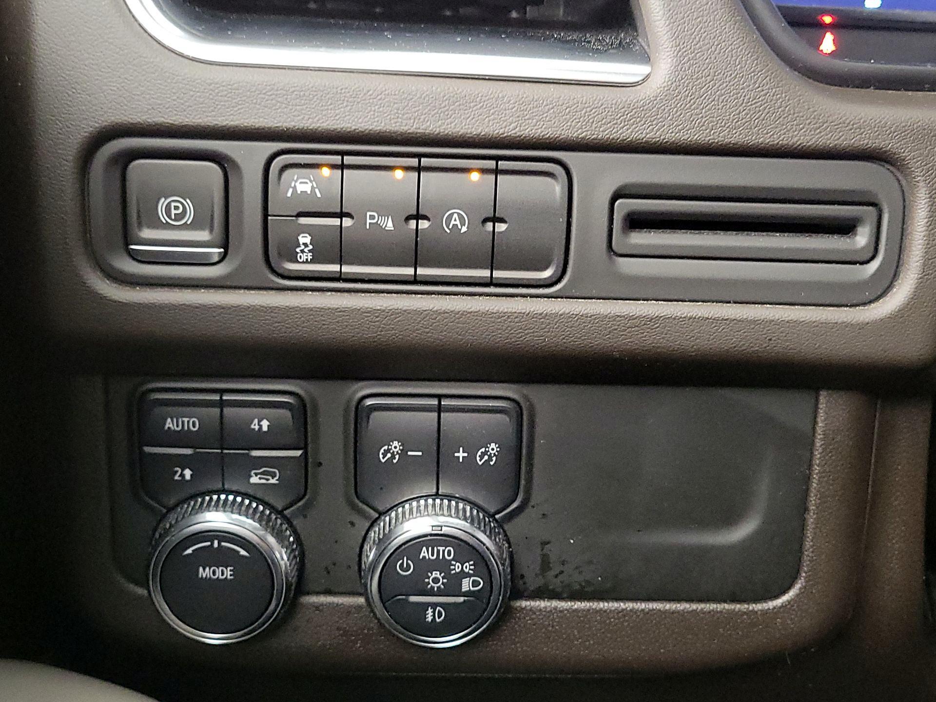 Thumbnail: 2023 GMC Yukon XL - 13