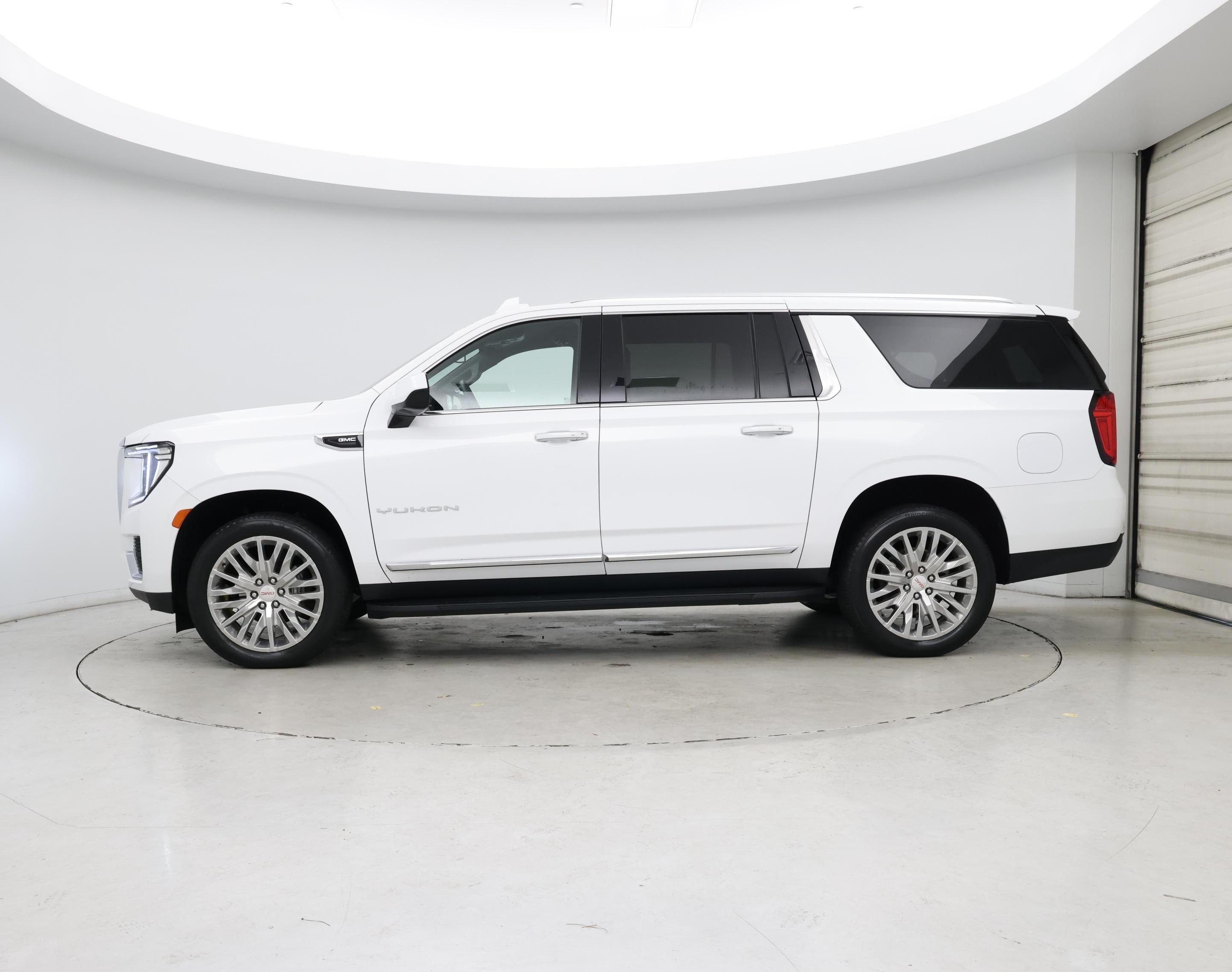 Thumbnail: 2023 GMC Yukon XL - 3