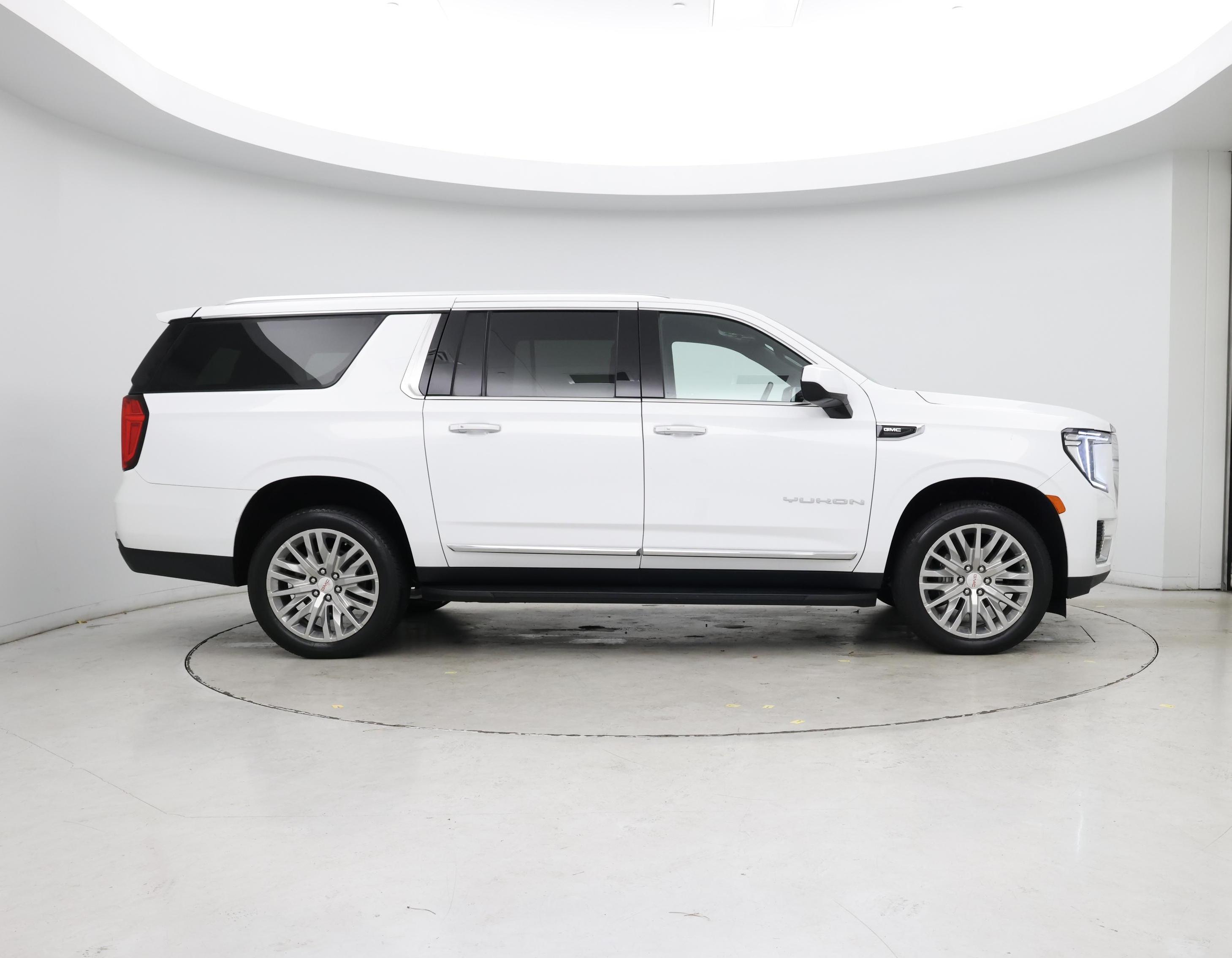 Thumbnail: 2023 GMC Yukon XL - 7