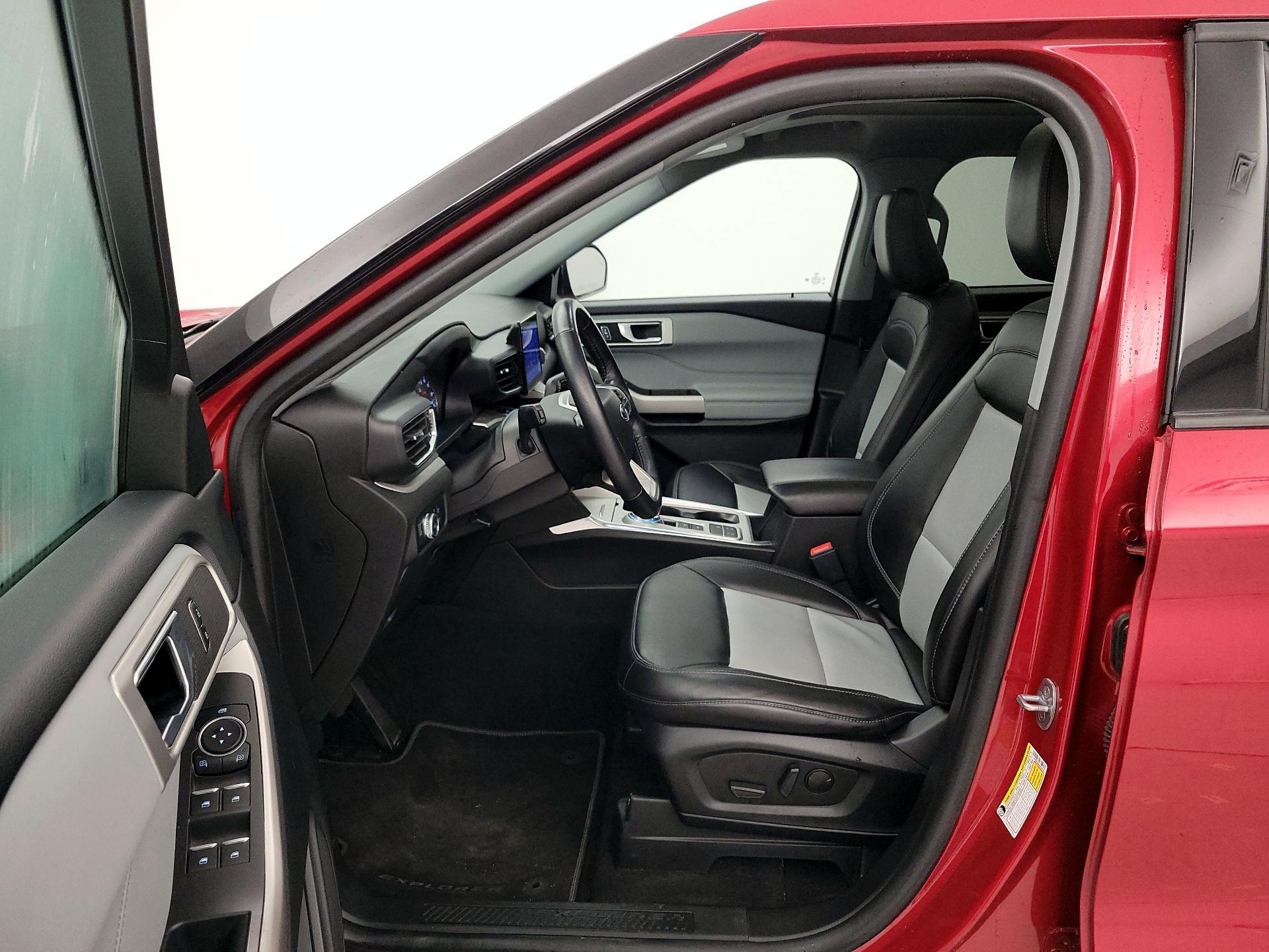 Thumbnail: 2022 Ford Explorer - 11