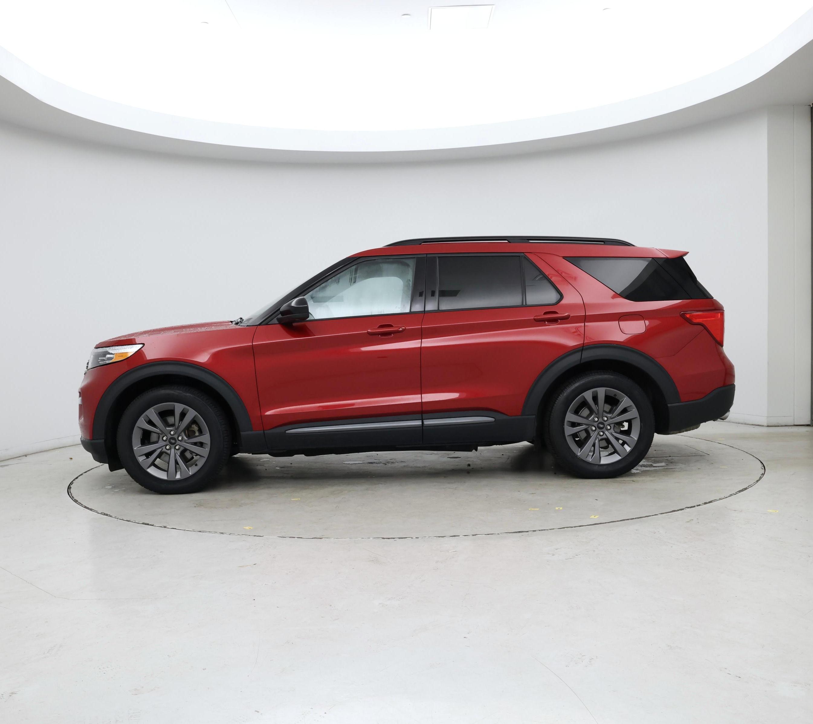 Thumbnail: 2022 Ford Explorer - 3