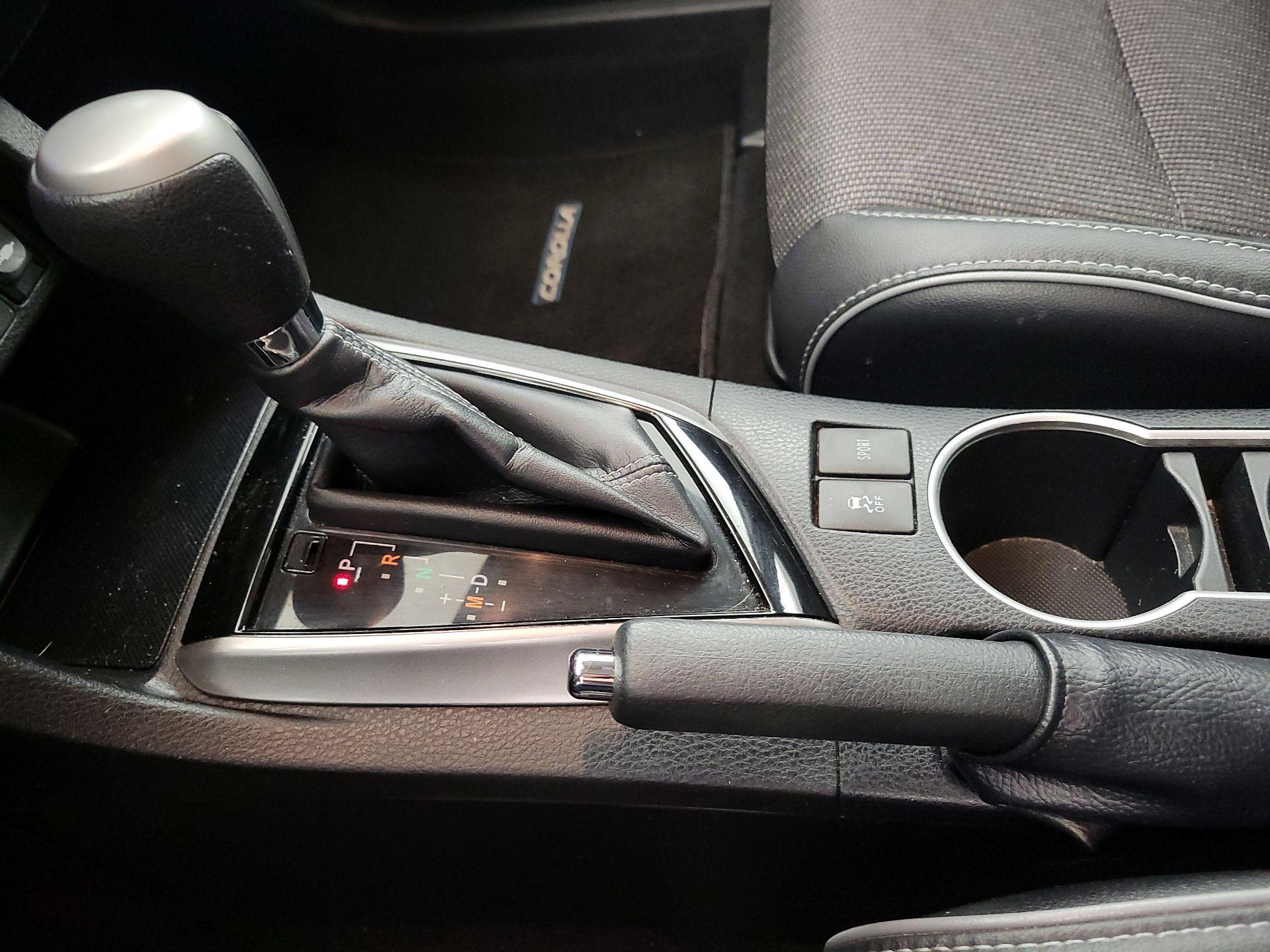 Thumbnail: 2014 Toyota Corolla - 17