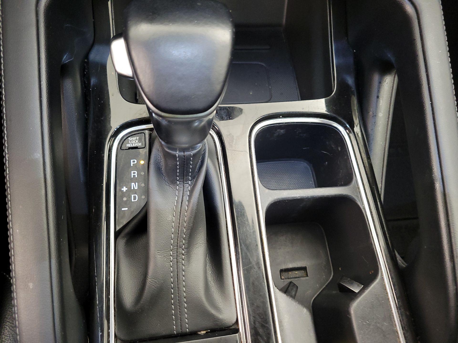 Thumbnail: 2020 Kia Telluride - 17