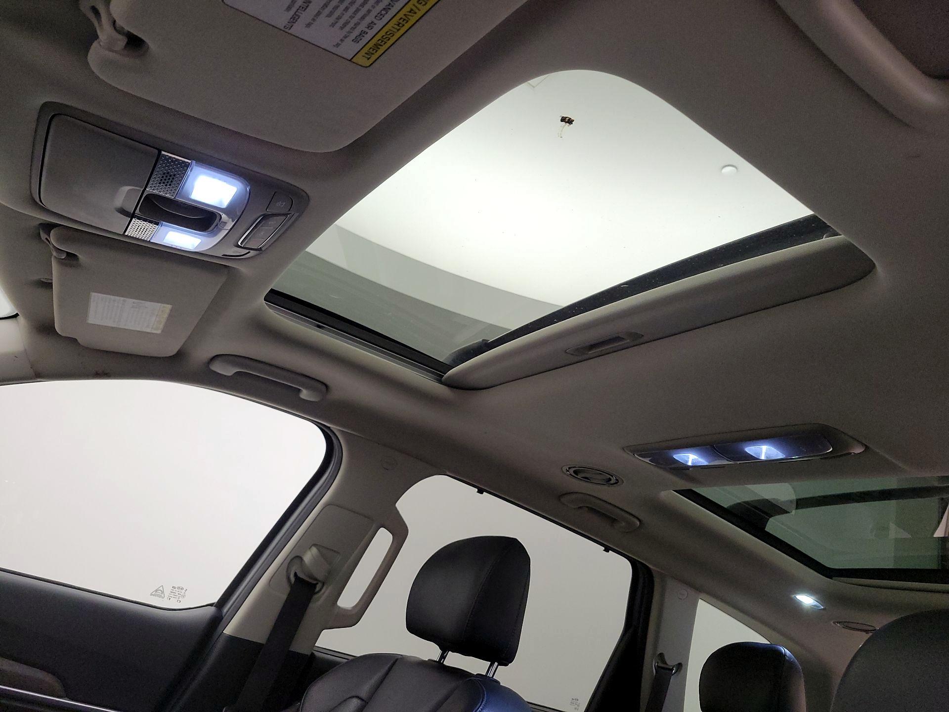 Thumbnail: 2020 Kia Telluride - 18