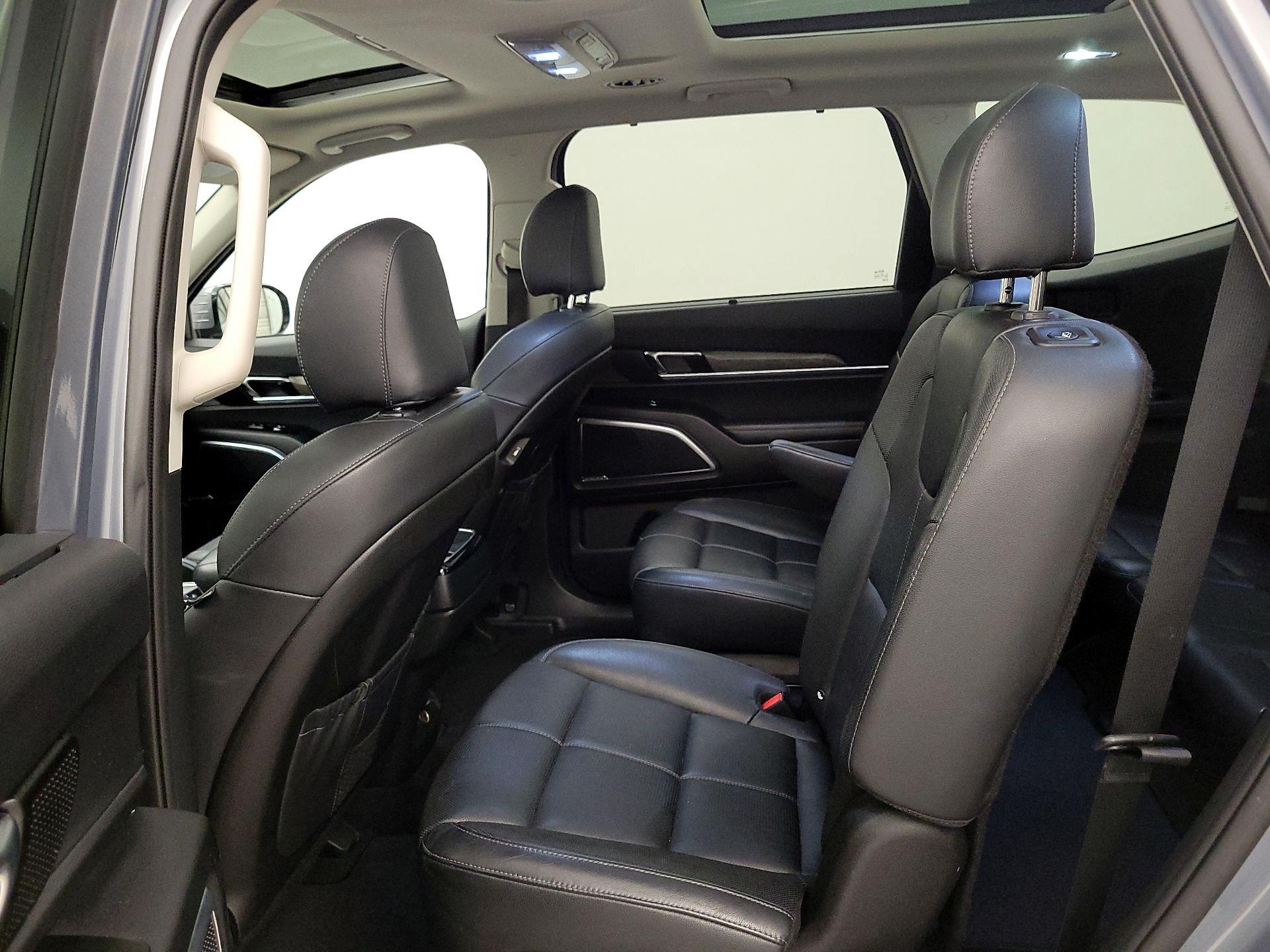 Thumbnail: 2020 Kia Telluride - 19