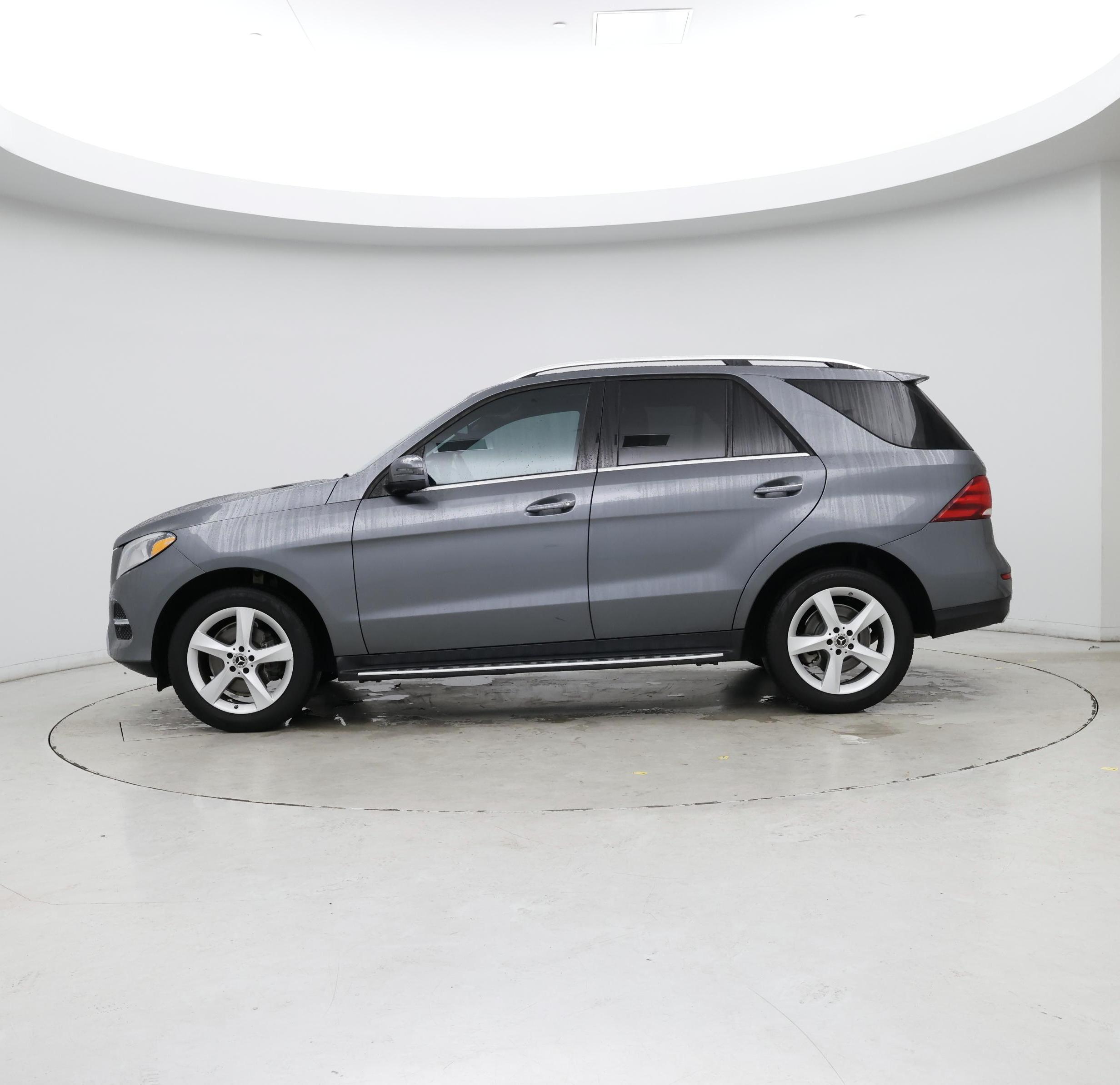 Thumbnail: 2018 Mercedes-Benz GLE - 3