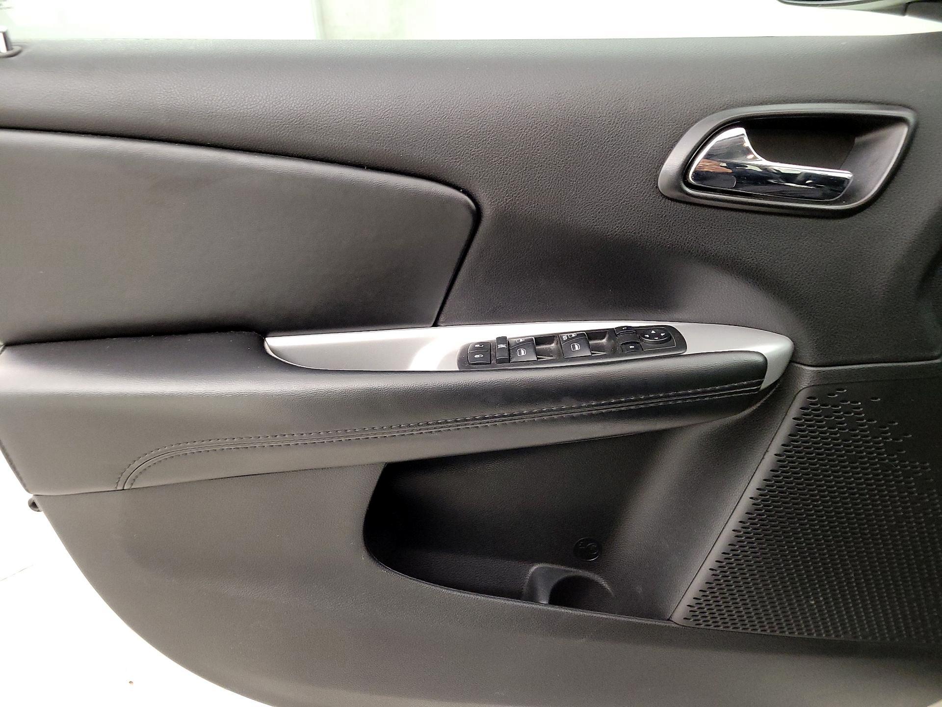 Thumbnail: 2018 Dodge Journey - 12