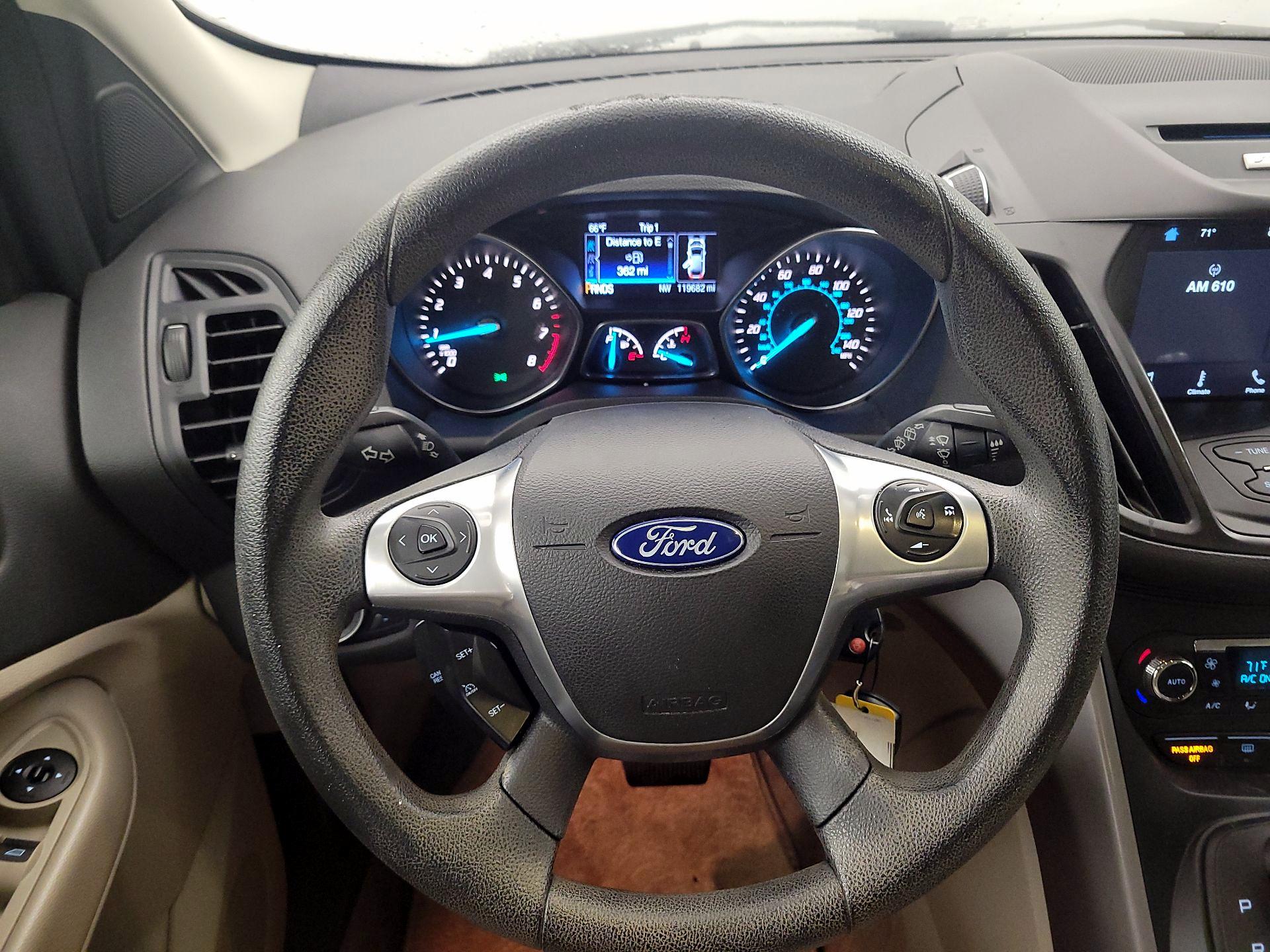 Thumbnail: 2016 Ford Escape - 10