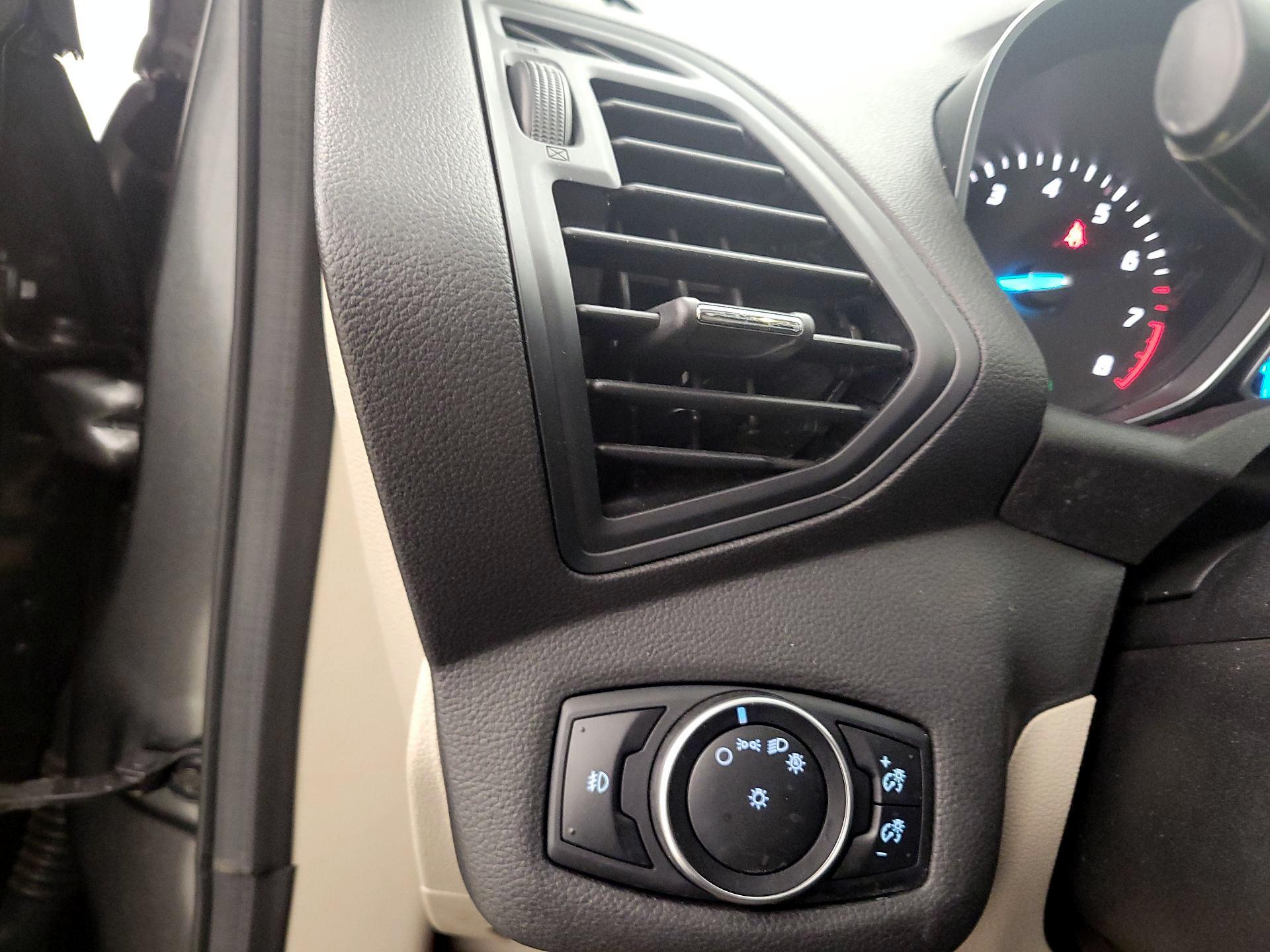 Thumbnail: 2016 Ford Escape - 13