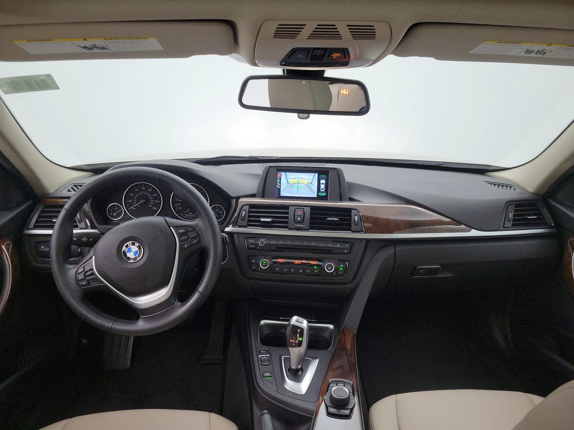 Thumbnail: 2015 BMW 3 Series - 9