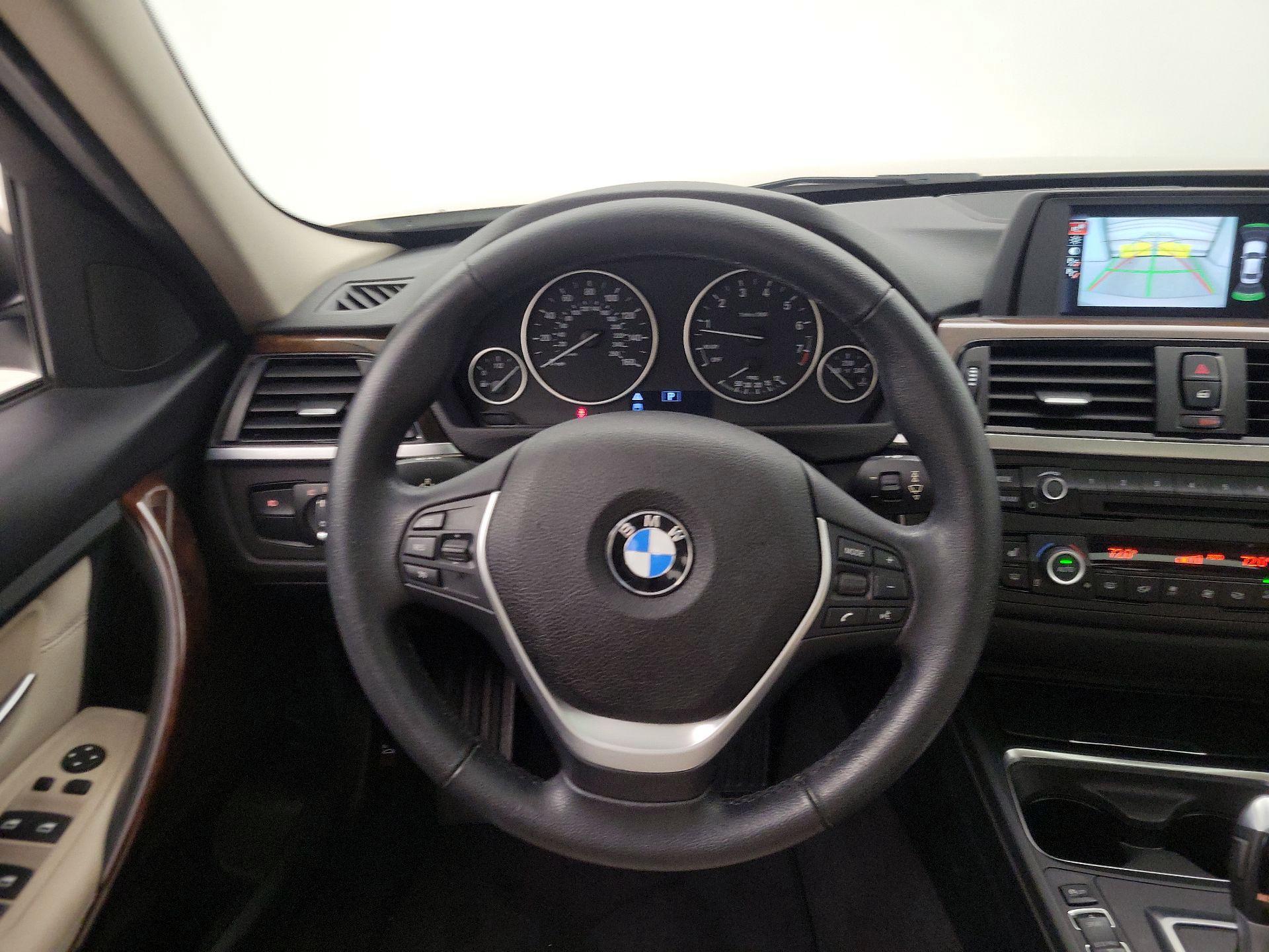 Thumbnail: 2015 BMW 3 Series - 10
