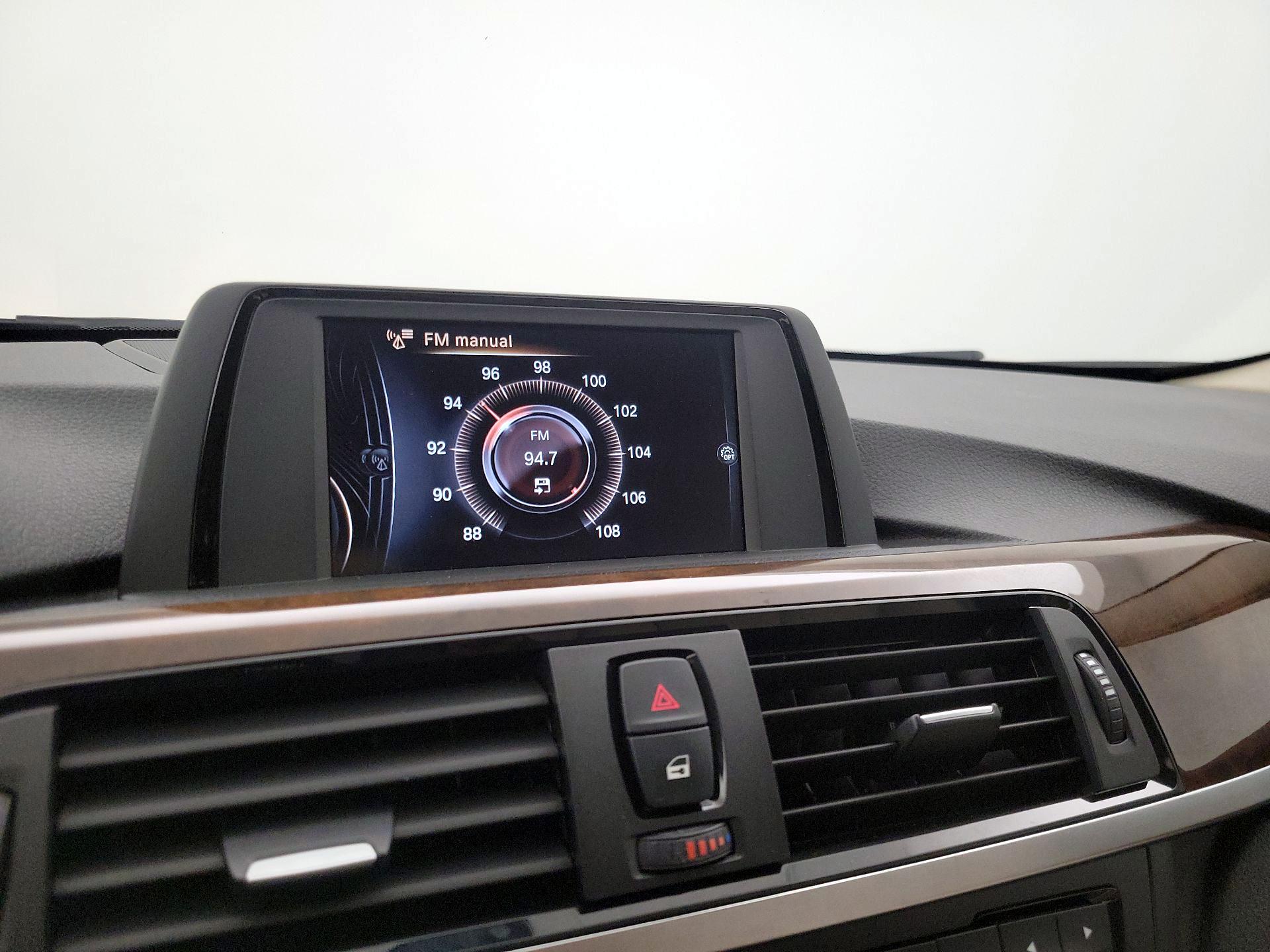 Thumbnail: 2015 BMW 3 Series - 15