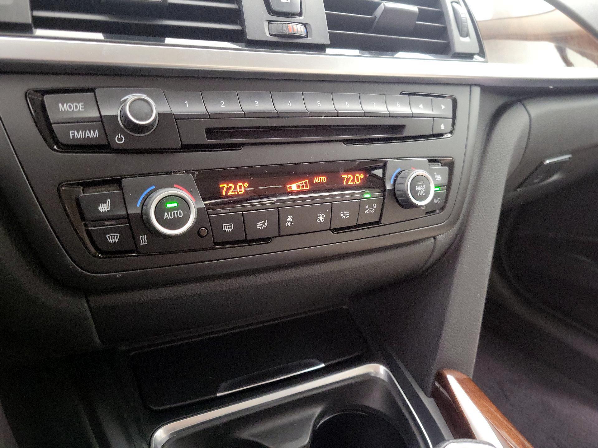 Thumbnail: 2015 BMW 3 Series - 16