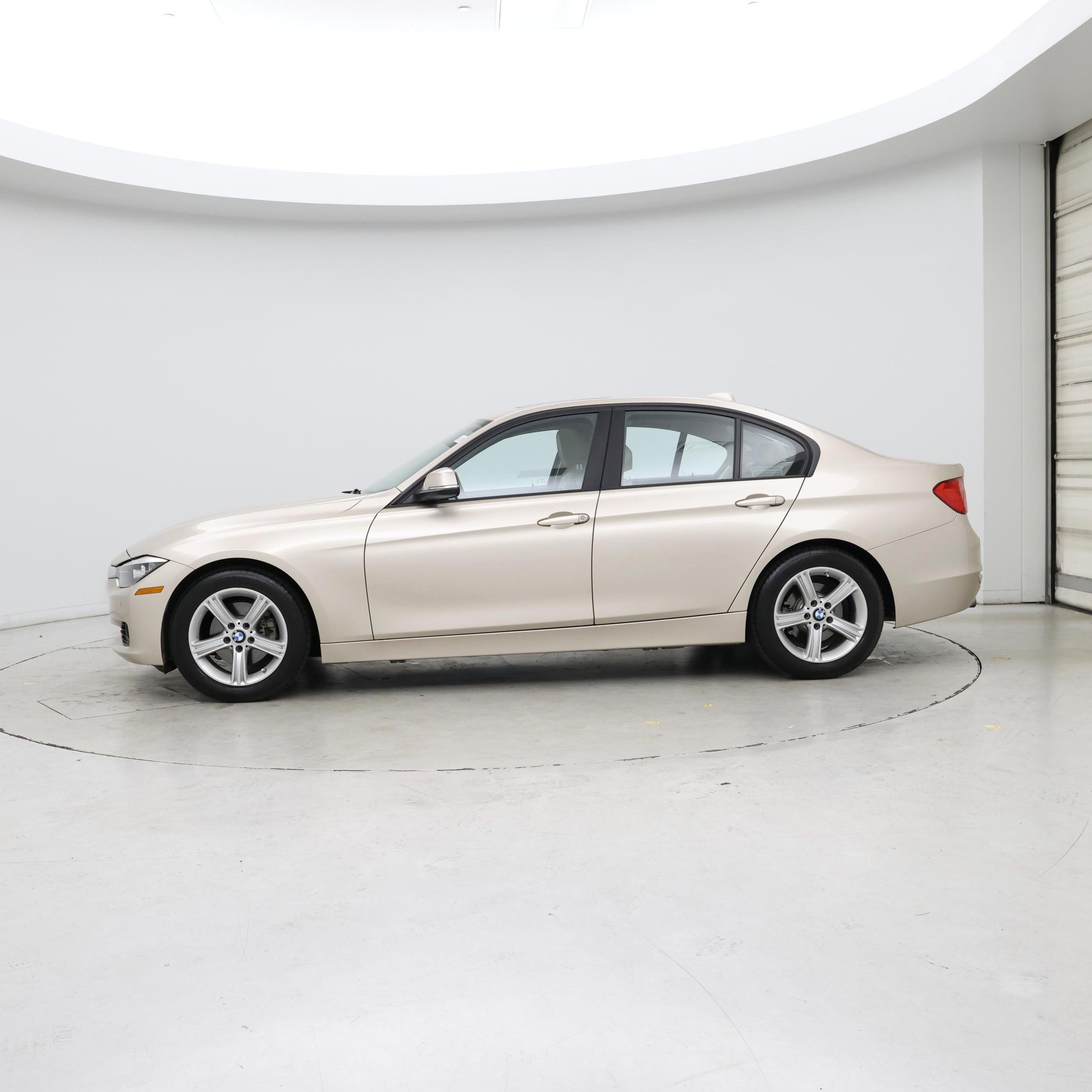 Thumbnail: 2015 BMW 3 Series - 3