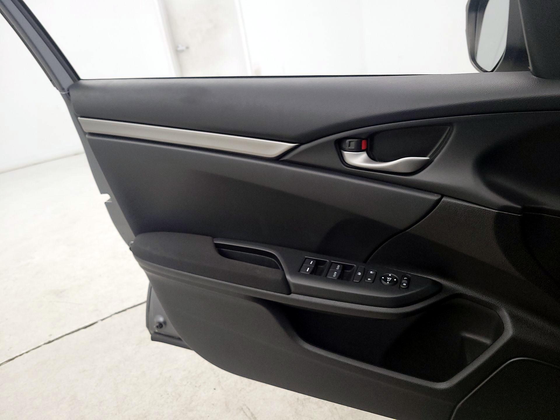 Thumbnail: 2017 Honda Civic - 12