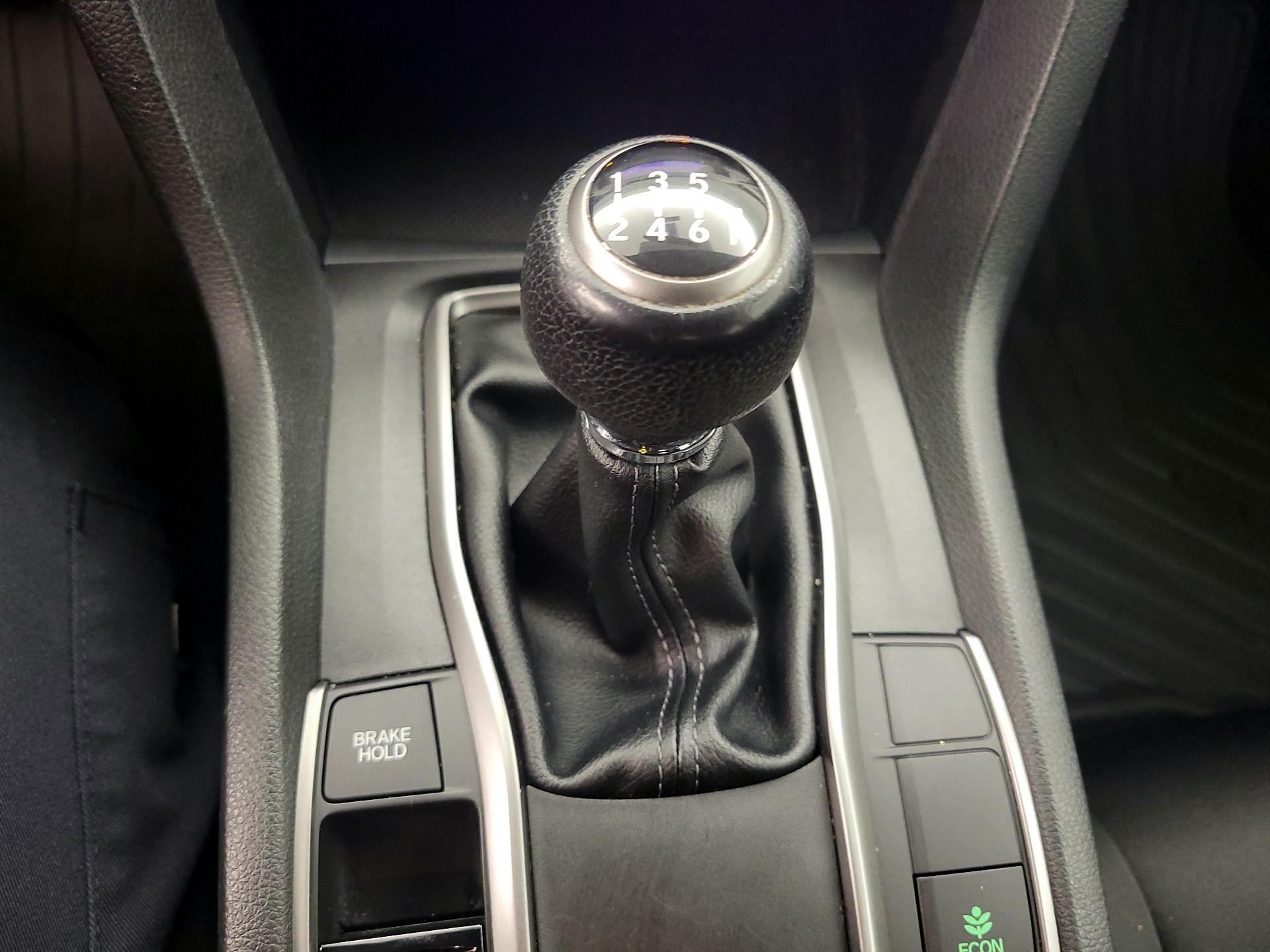 Thumbnail: 2017 Honda Civic - 17