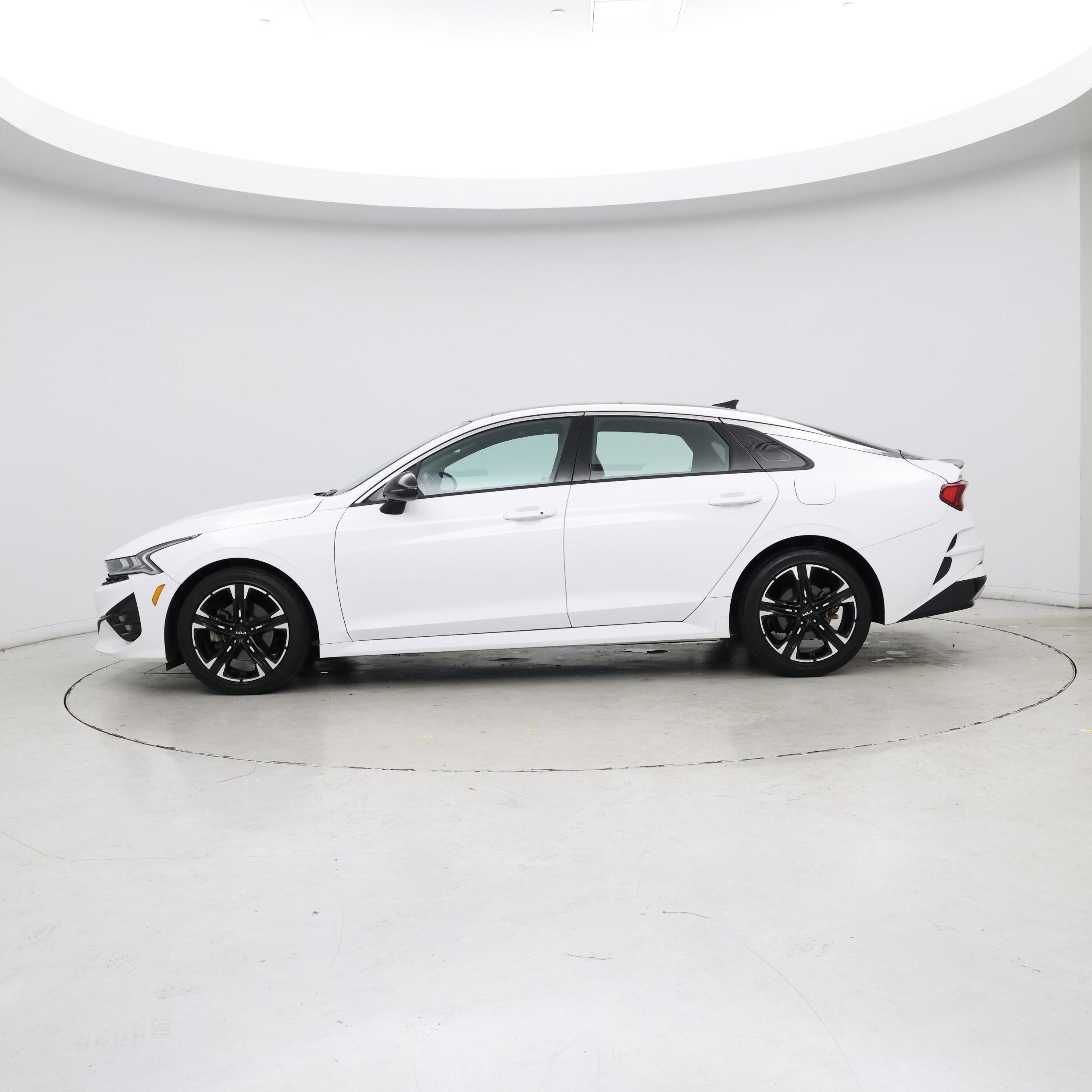 Thumbnail: 2022 Kia K5 - 3