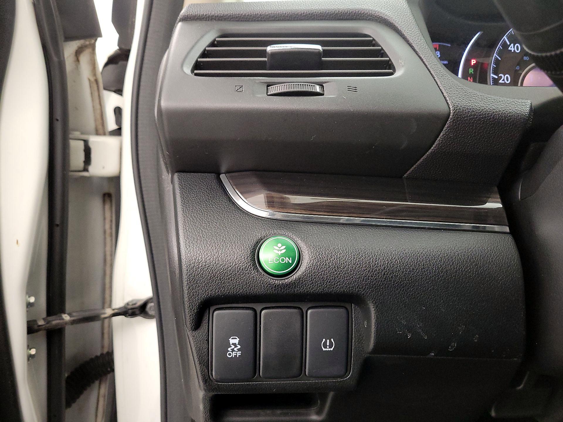 Thumbnail: 2015 Honda CR-V - 13