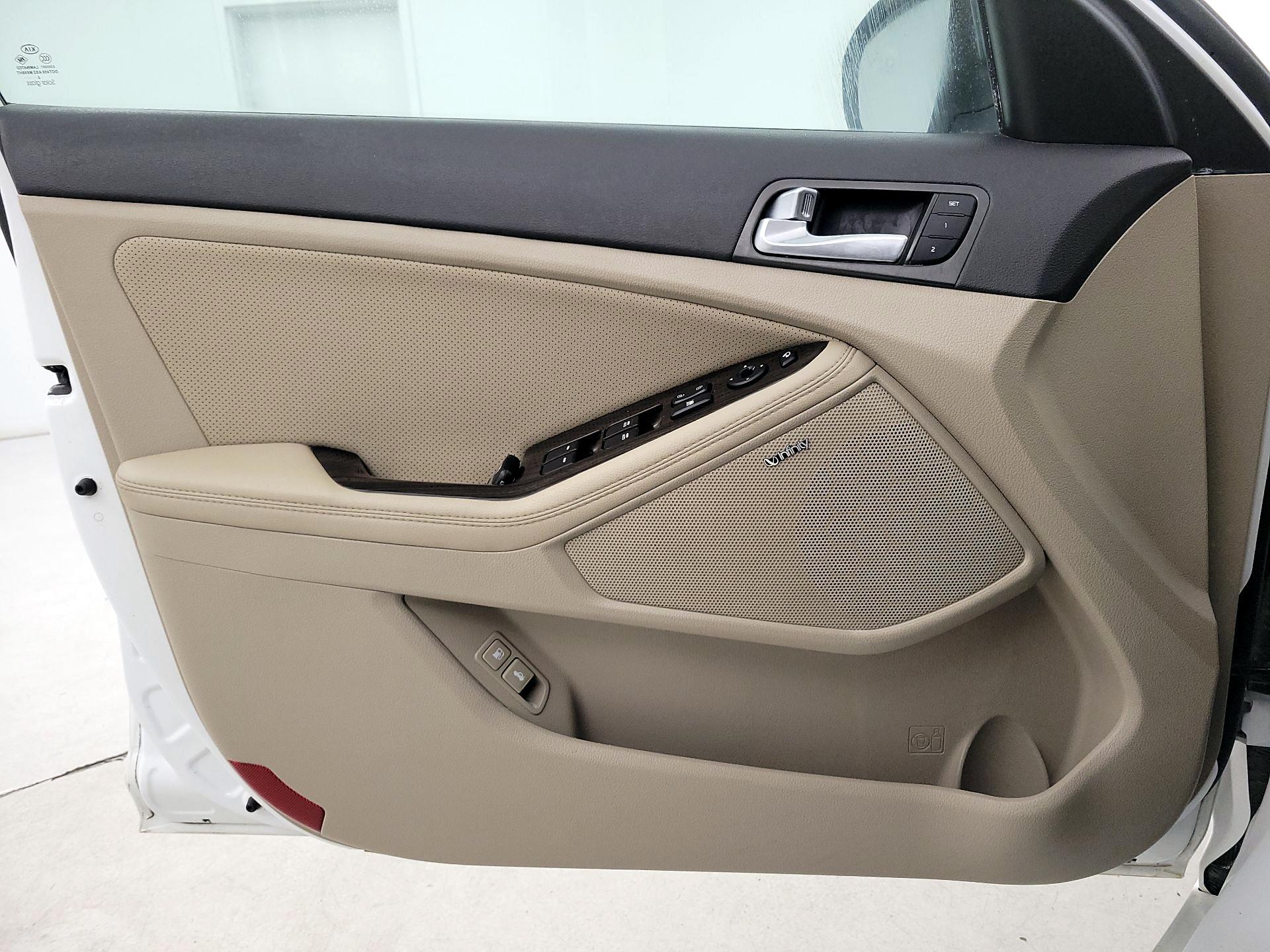 Thumbnail: 2015 Kia Optima - 12