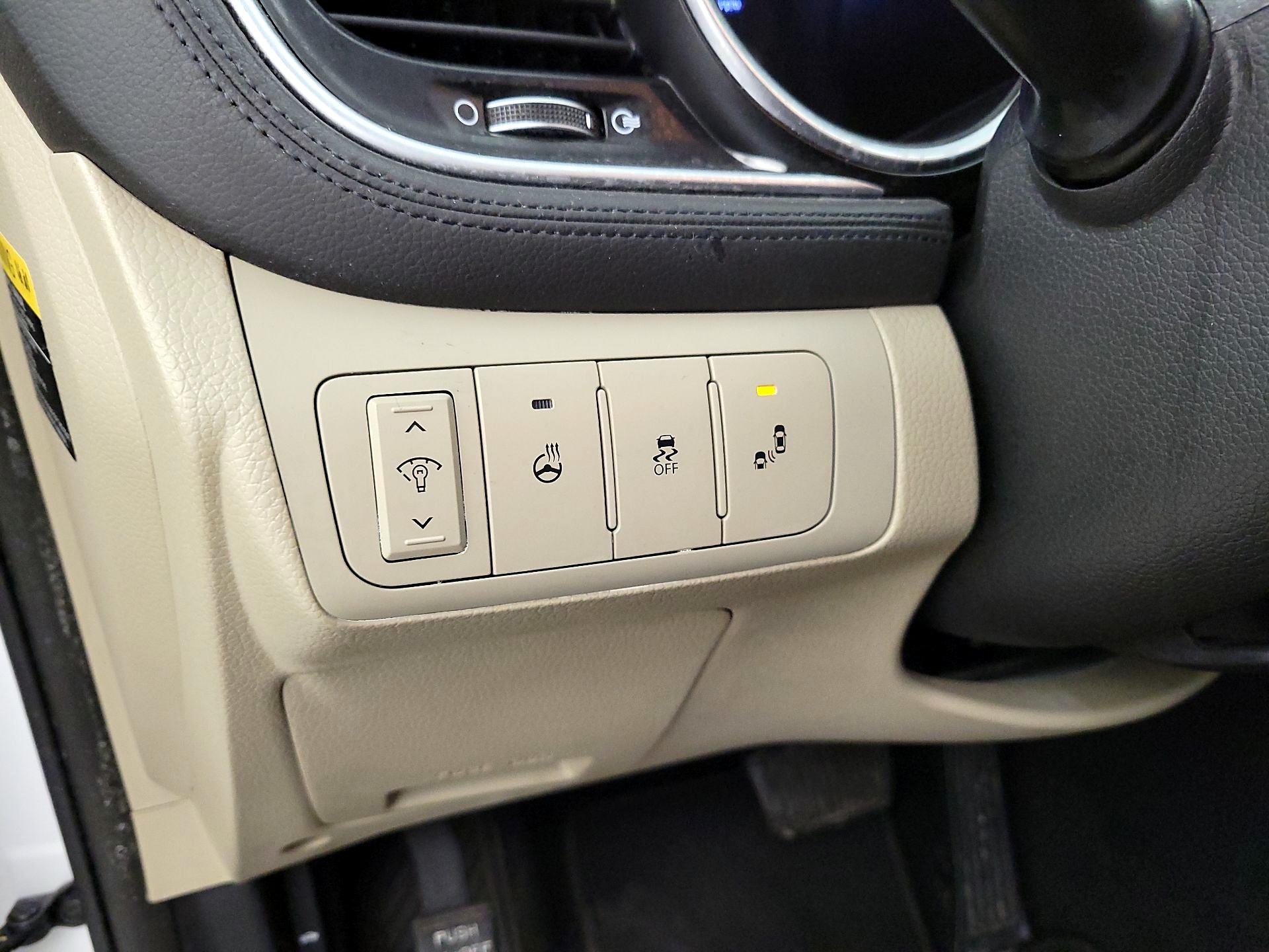 Thumbnail: 2015 Kia Optima - 13