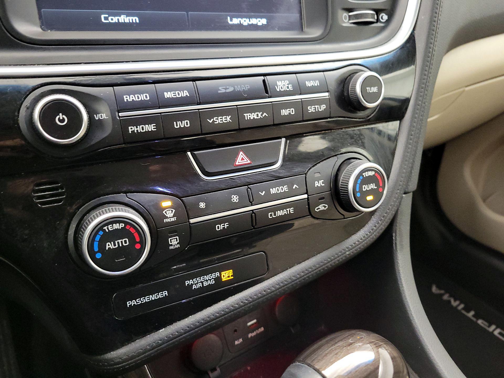 Thumbnail: 2015 Kia Optima - 16