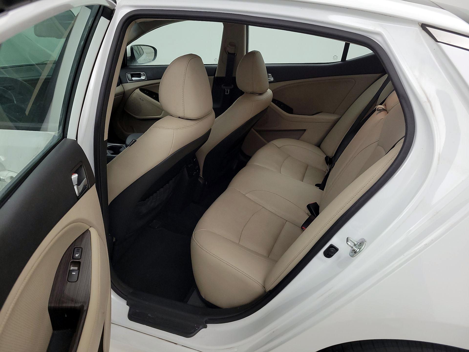 Thumbnail: 2015 Kia Optima - 20