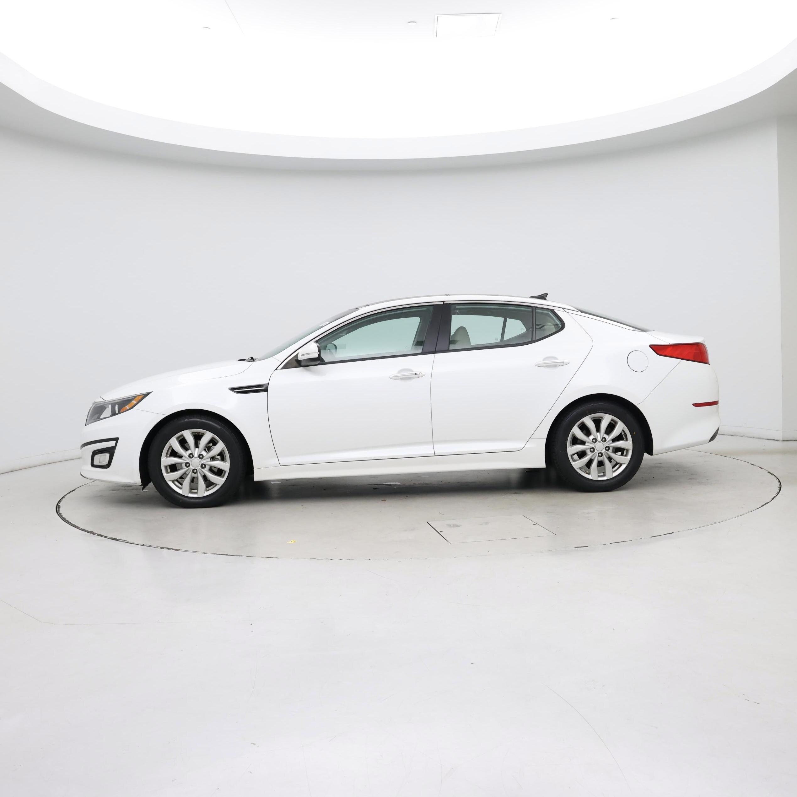 Thumbnail: 2015 Kia Optima - 3