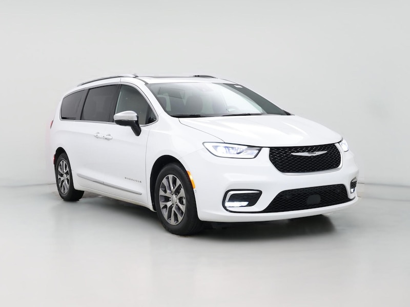 2025 Chrysler Pacifica Hybrid Pinnacle -
                  Raleigh, NC