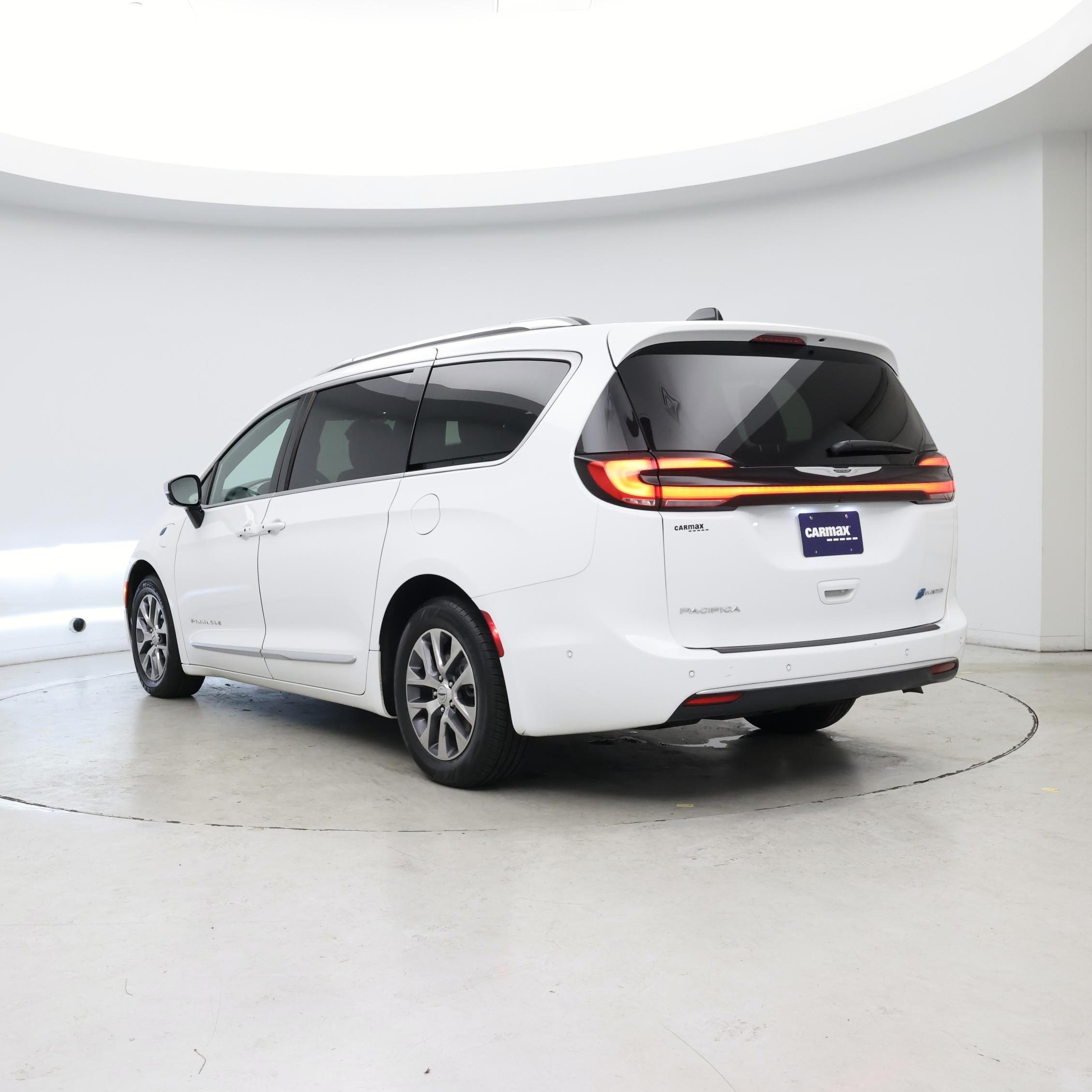 Thumbnail: 2025 Chrysler Pacifica - 2