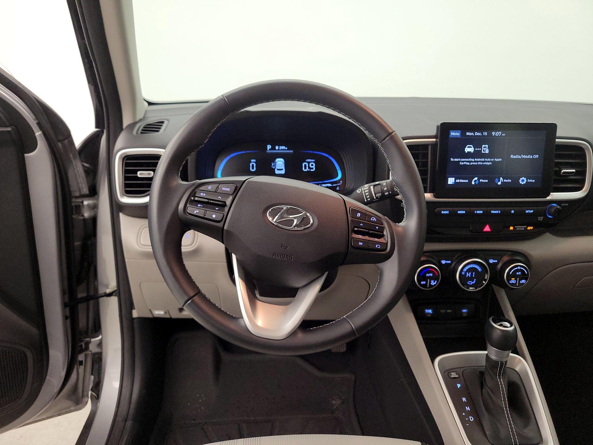 Thumbnail: 2024 Hyundai Venue - 10