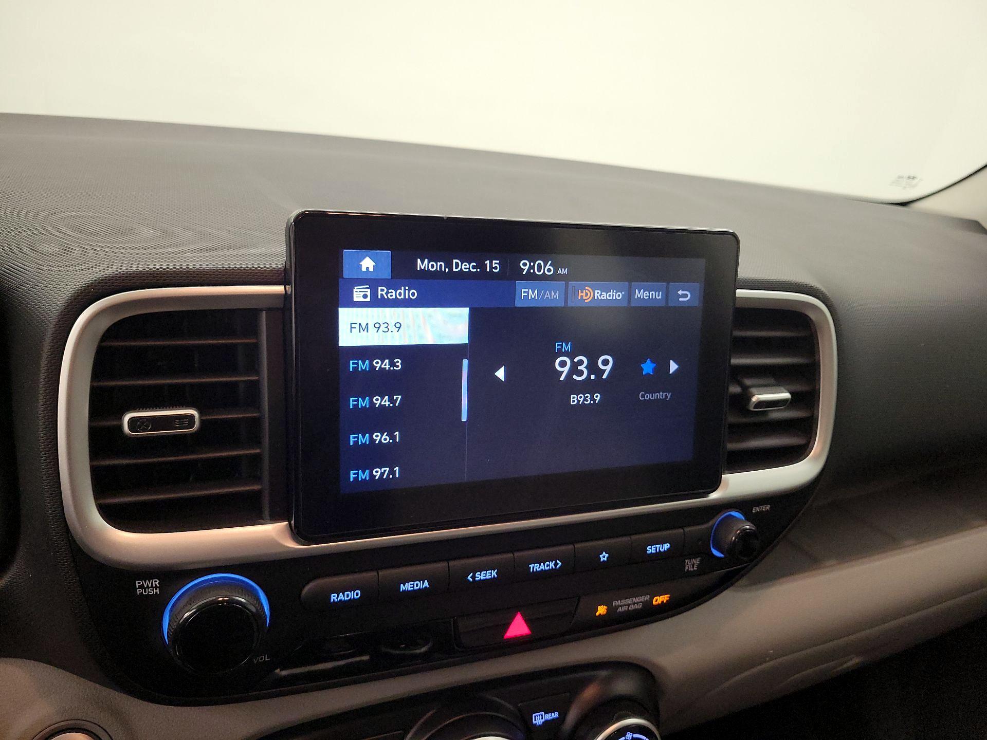 Thumbnail: 2024 Hyundai Venue - 14