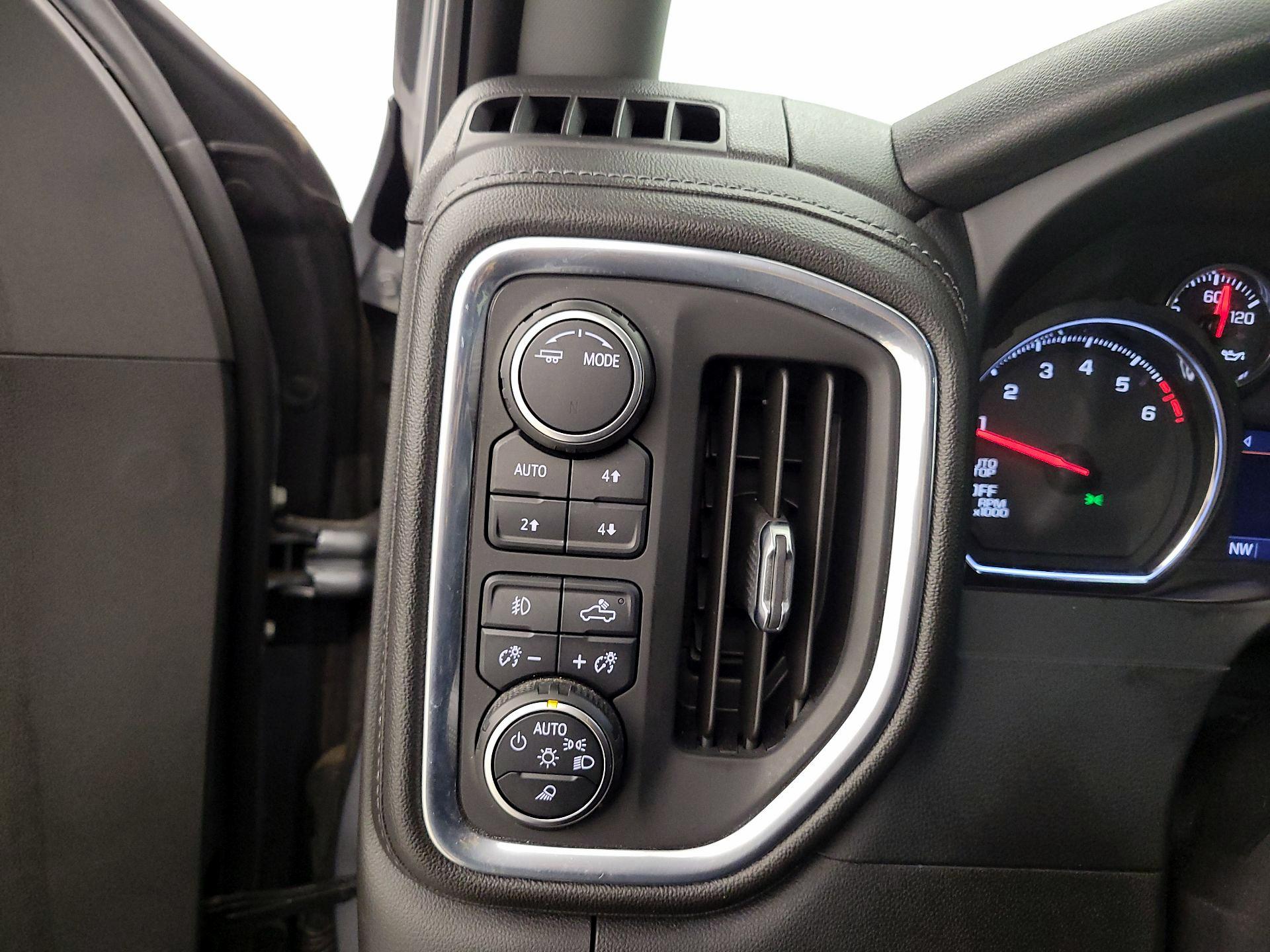 Thumbnail: 2021 Chevrolet Silverado 1500 - 13