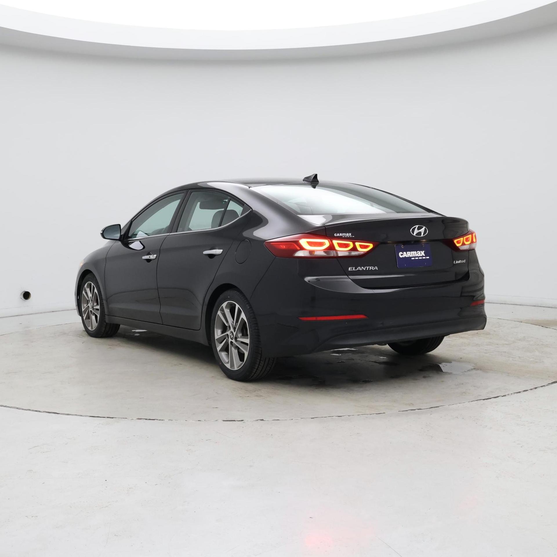 Thumbnail: 2017 Hyundai Elantra - 2