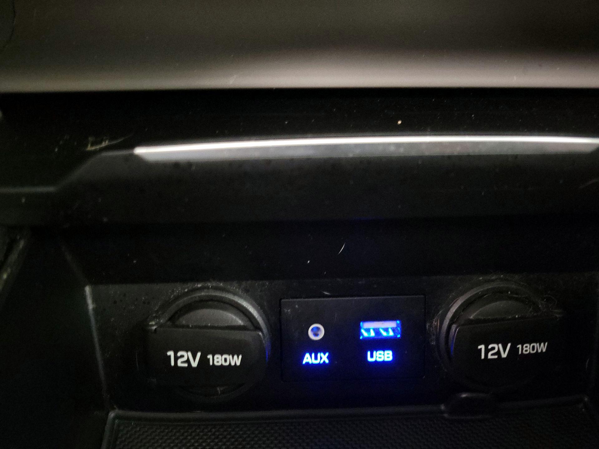 Thumbnail: 2017 Hyundai Elantra - 19