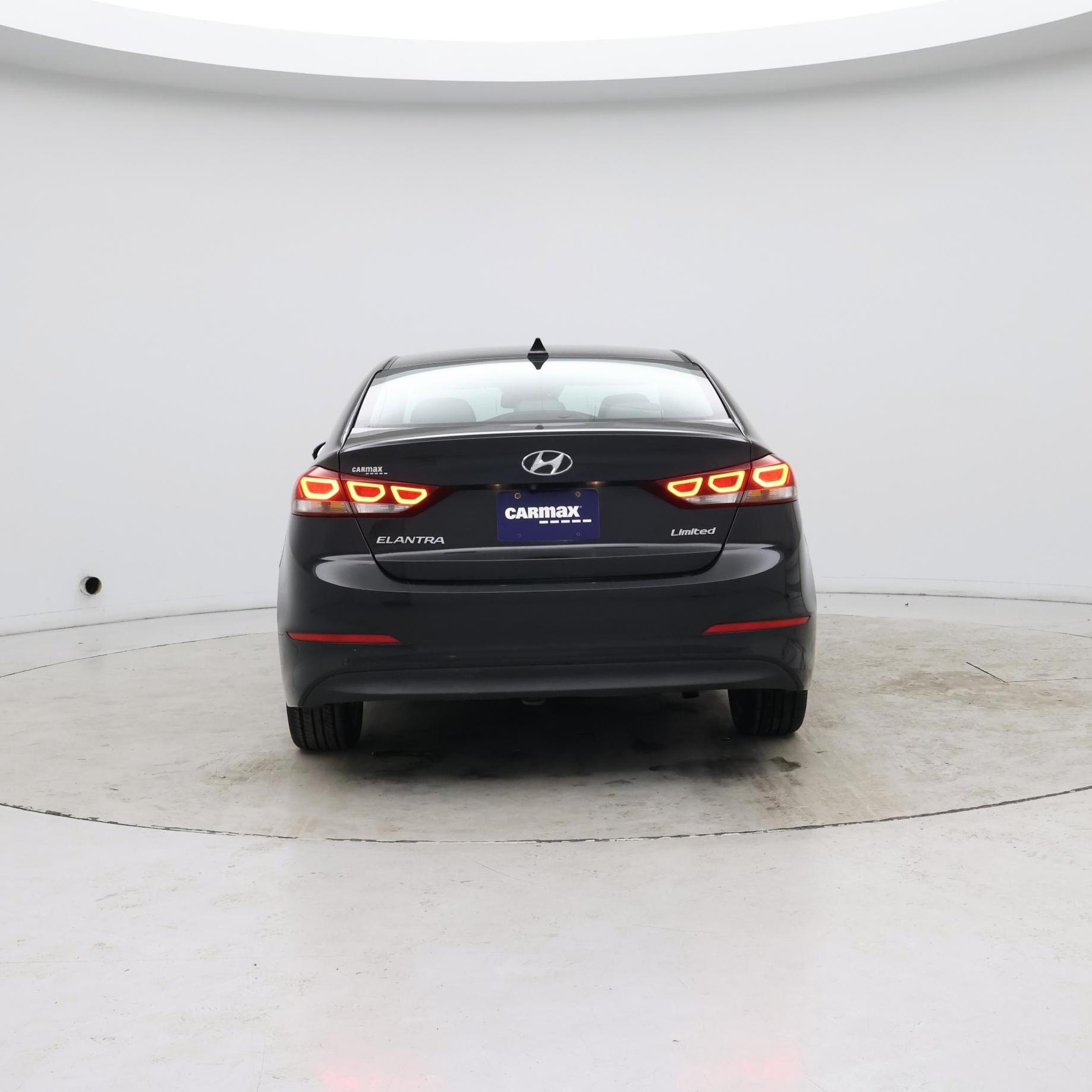 Thumbnail: 2017 Hyundai Elantra - 6