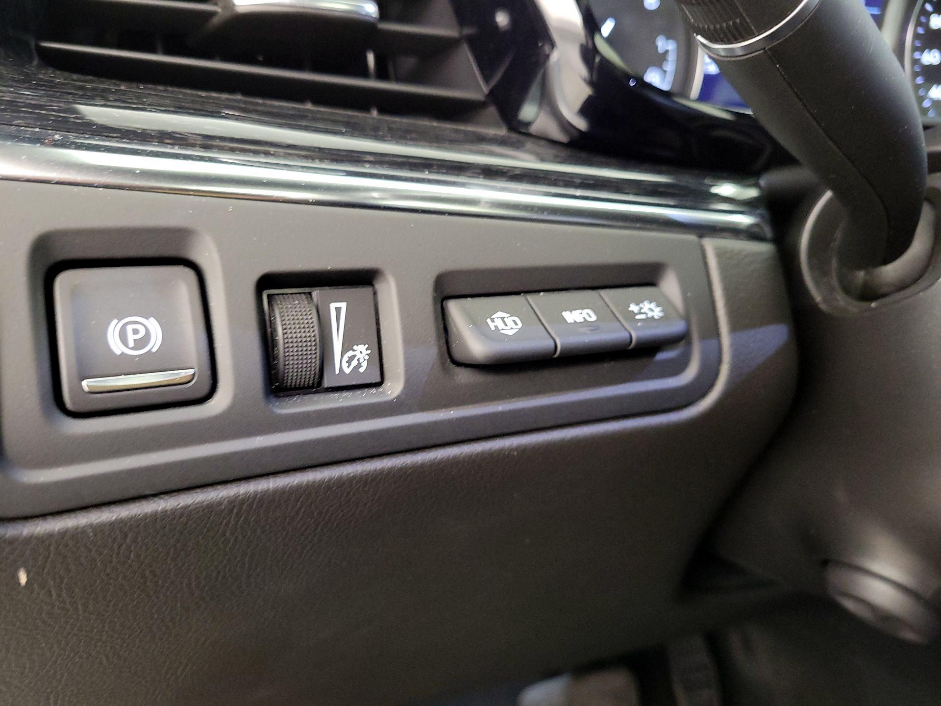 Thumbnail: 2021 Cadillac XT5 - 13