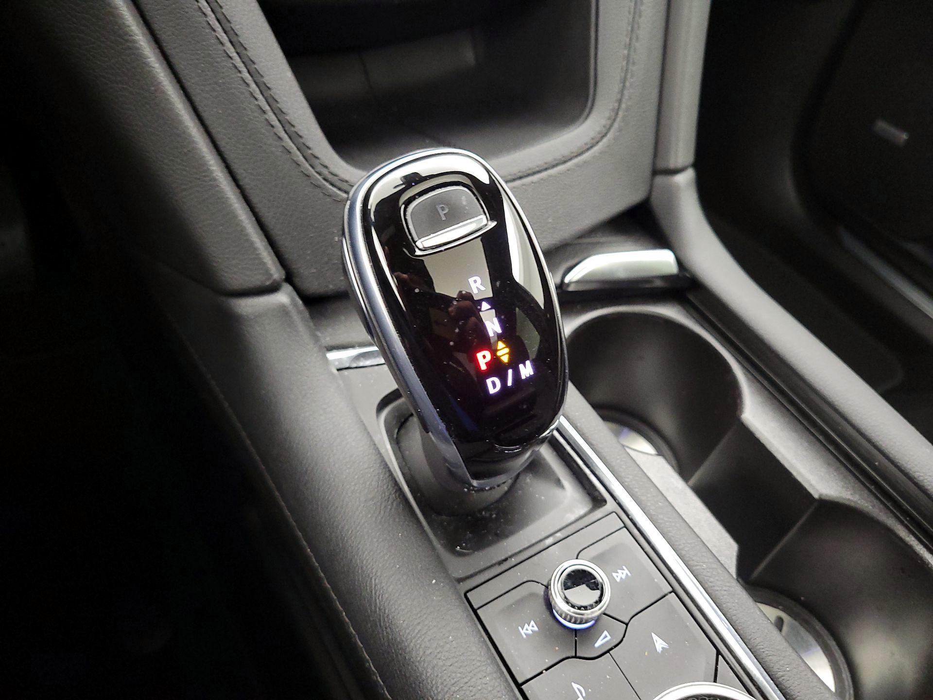 Thumbnail: 2021 Cadillac XT5 - 17