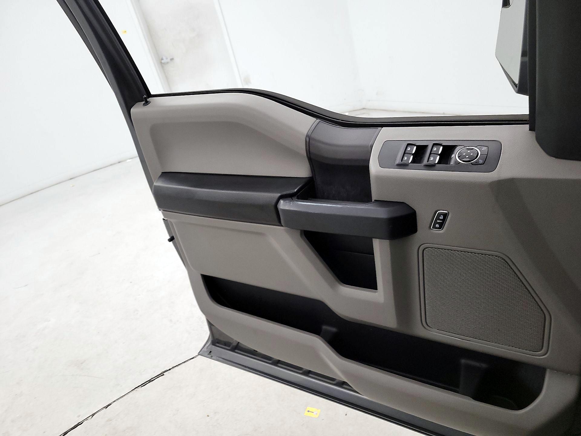 Thumbnail: 2016 Ford F-150 - 12