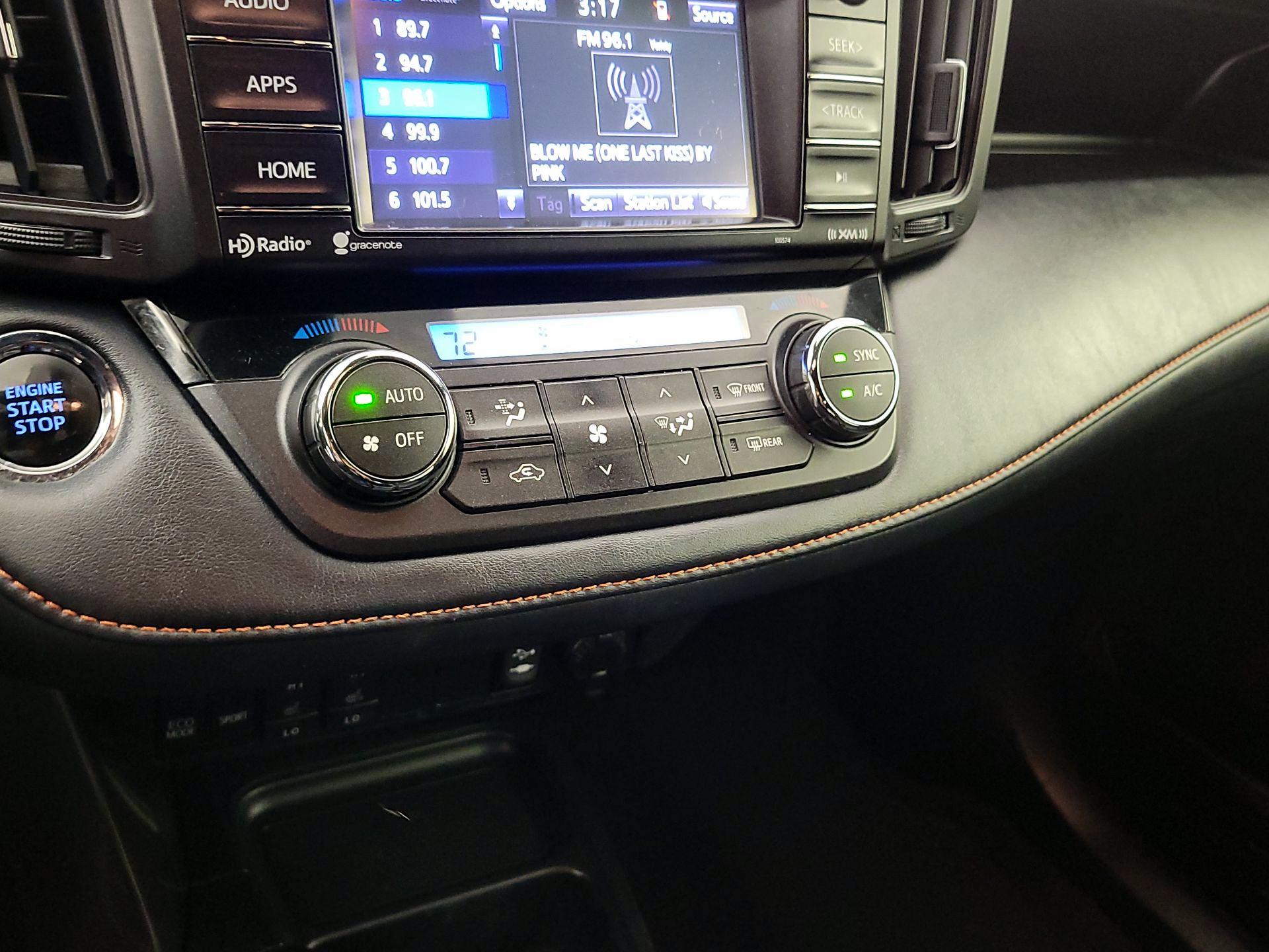 Thumbnail: 2018 Toyota RAV4 - 16