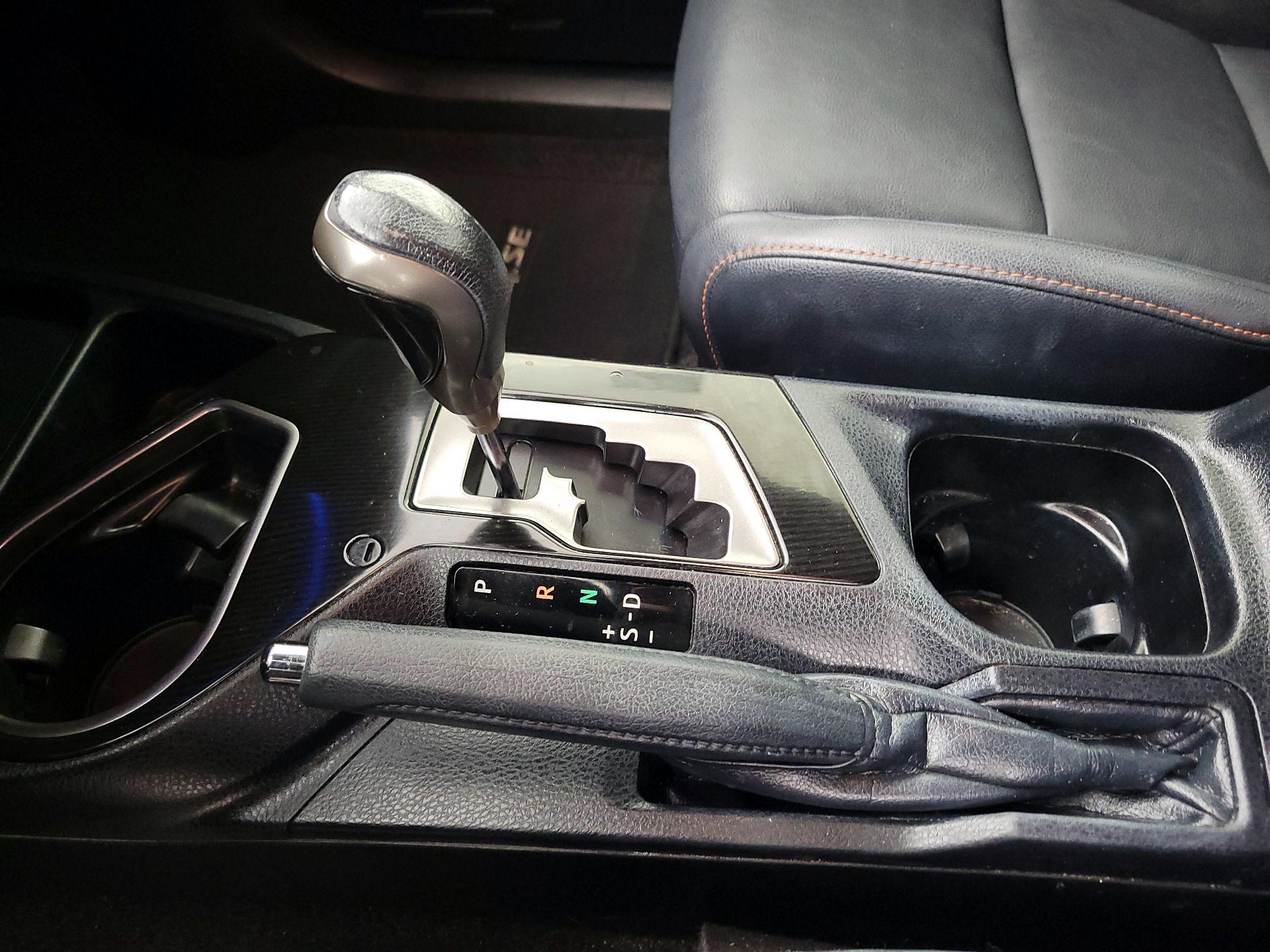 Thumbnail: 2018 Toyota RAV4 - 17