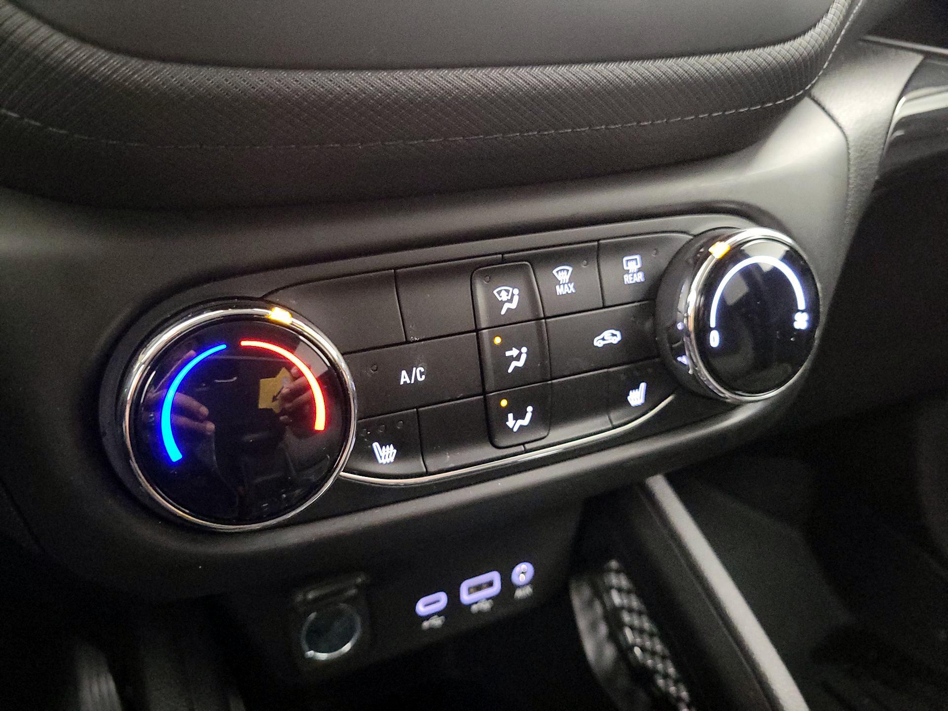 Thumbnail: 2023 Chevrolet TrailBlazer - 16