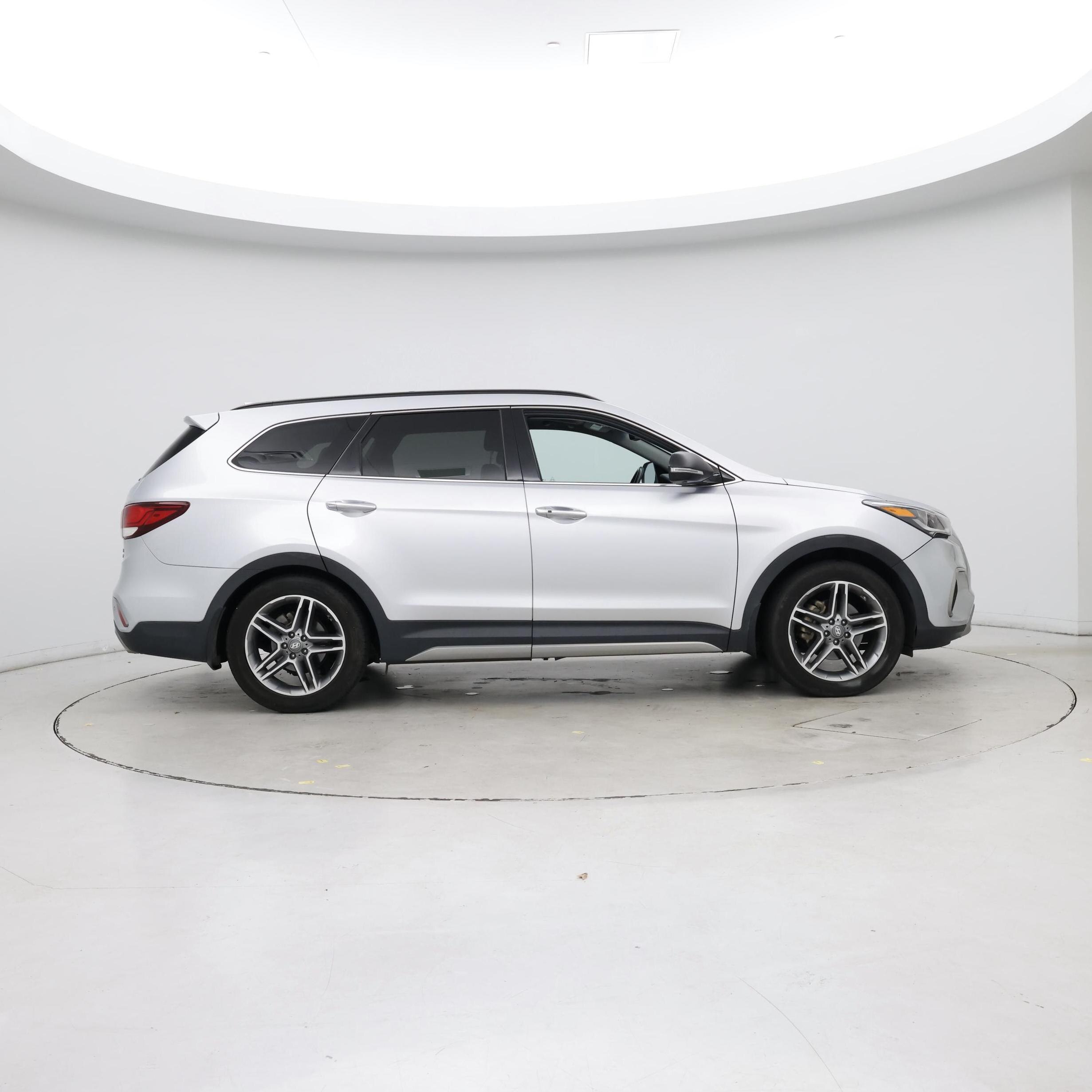 Thumbnail: 2017 Hyundai Santa Fe - 7